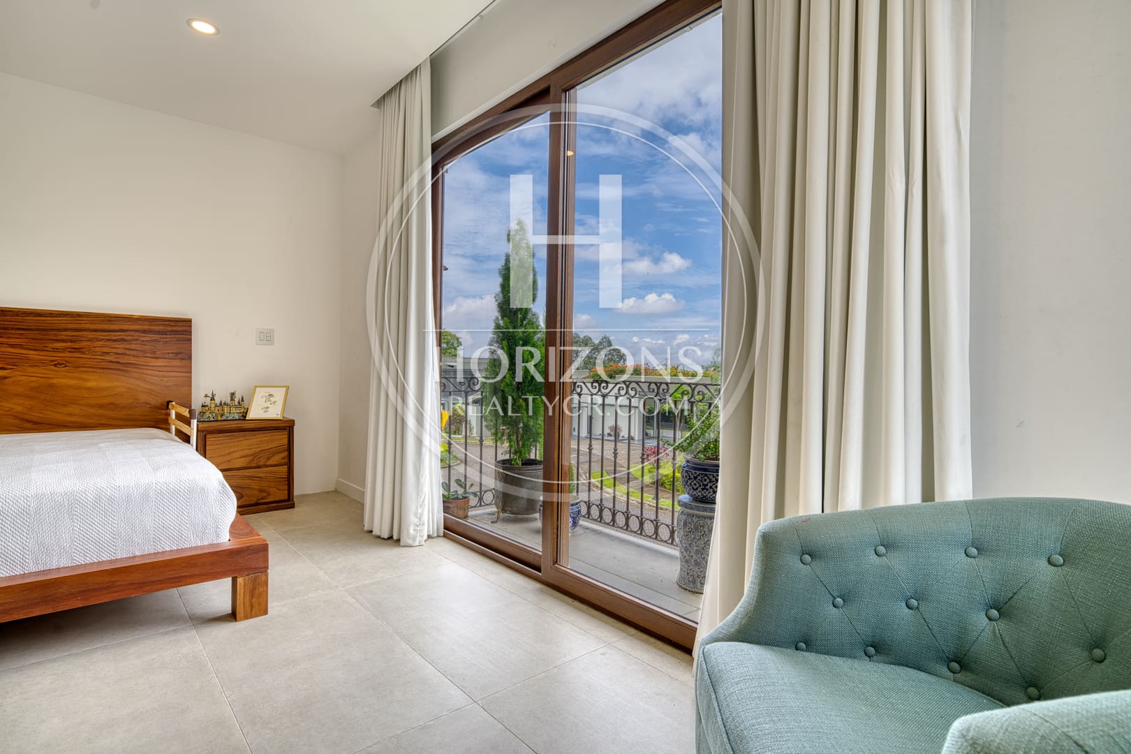 House for Sale in Colinas de Montealegre, Tres Ríos 4 Bedrooms with Luxury Finishes nja1373iv