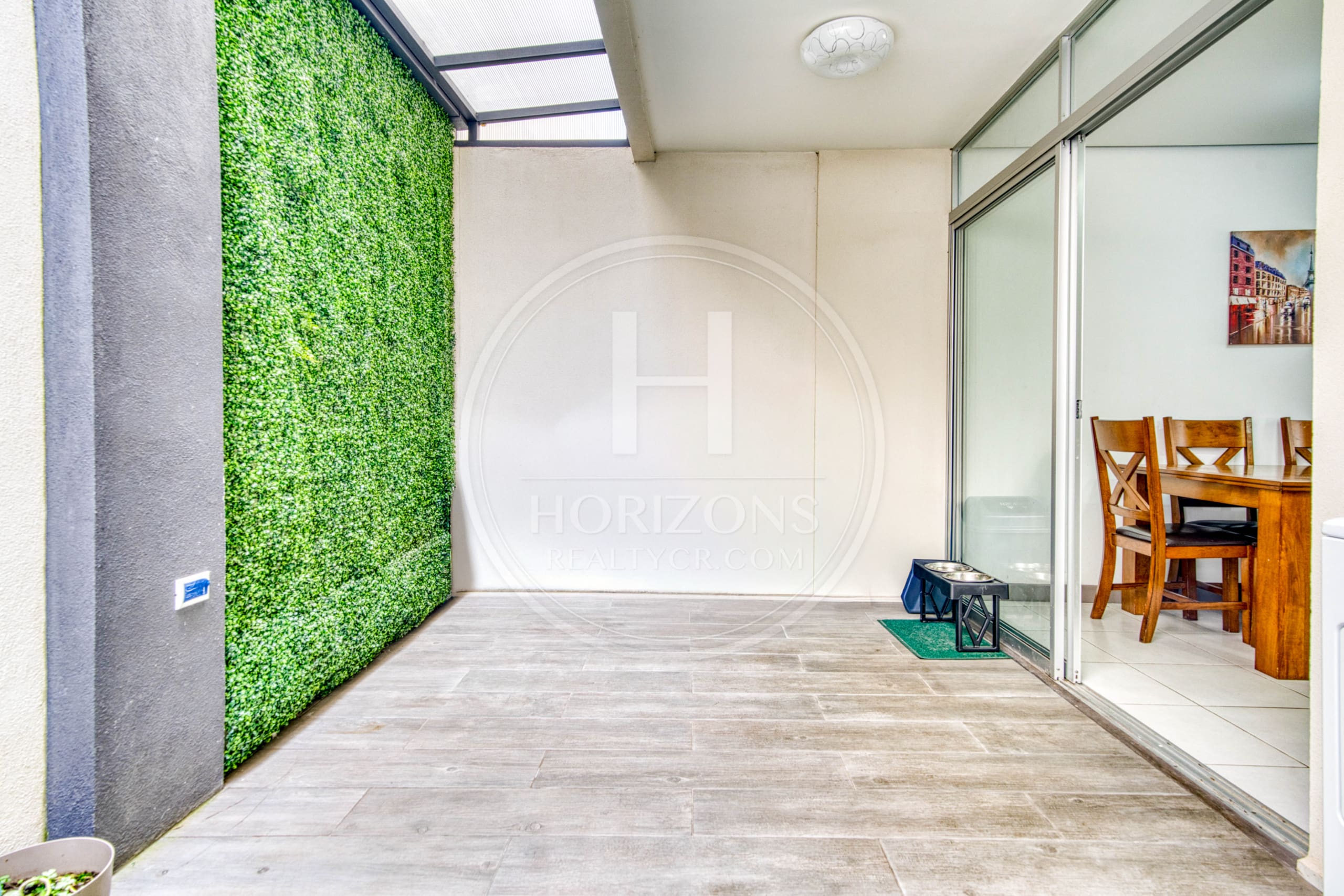 Casa en Venta en Condominio M.O. Living con Gym y Patio en San Rafael de Montes de Oca noj1043