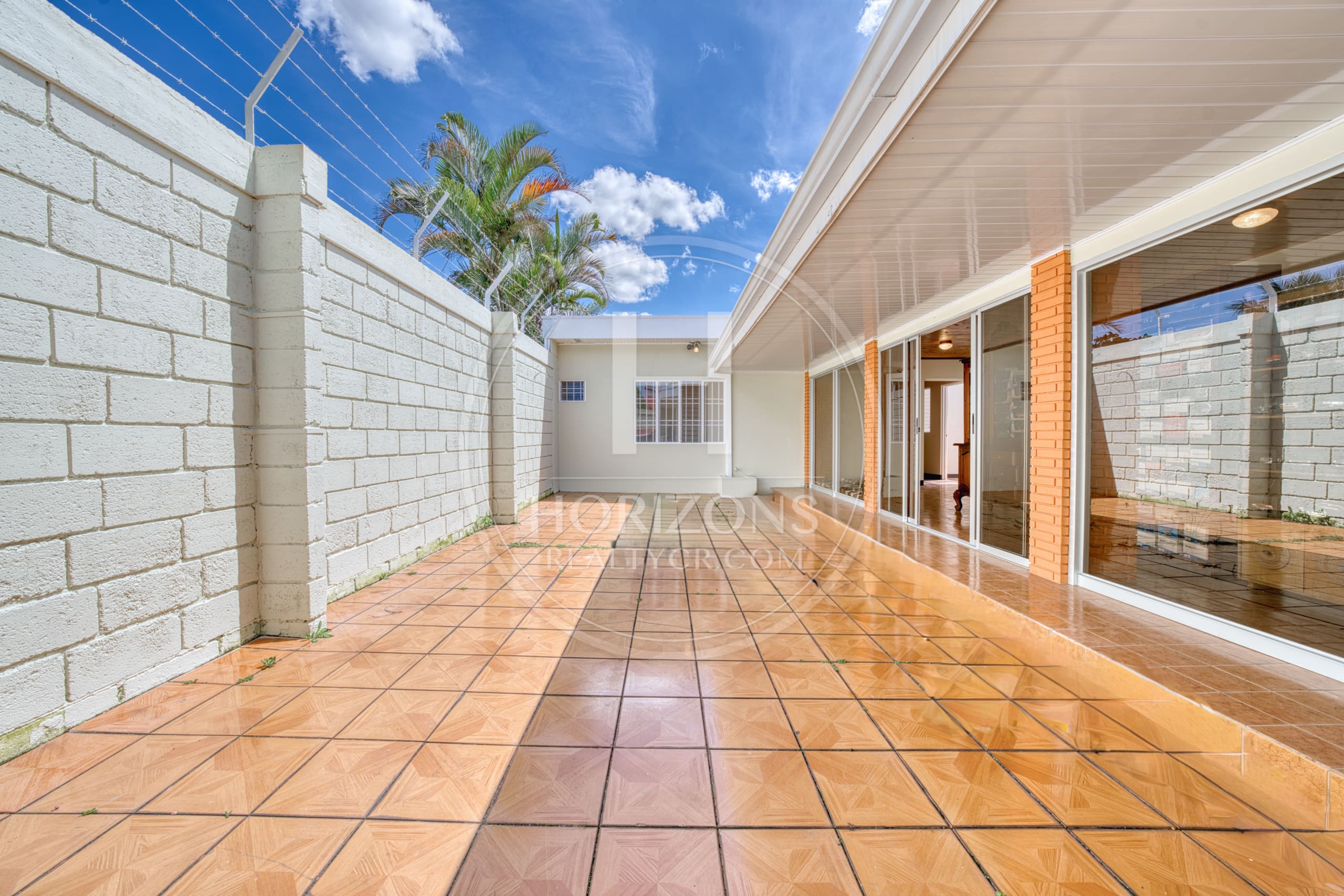 Casa Independiente Una Planta en Guayabos Curridabat 4 Habitaciones y Jardín Amplio noj1229or