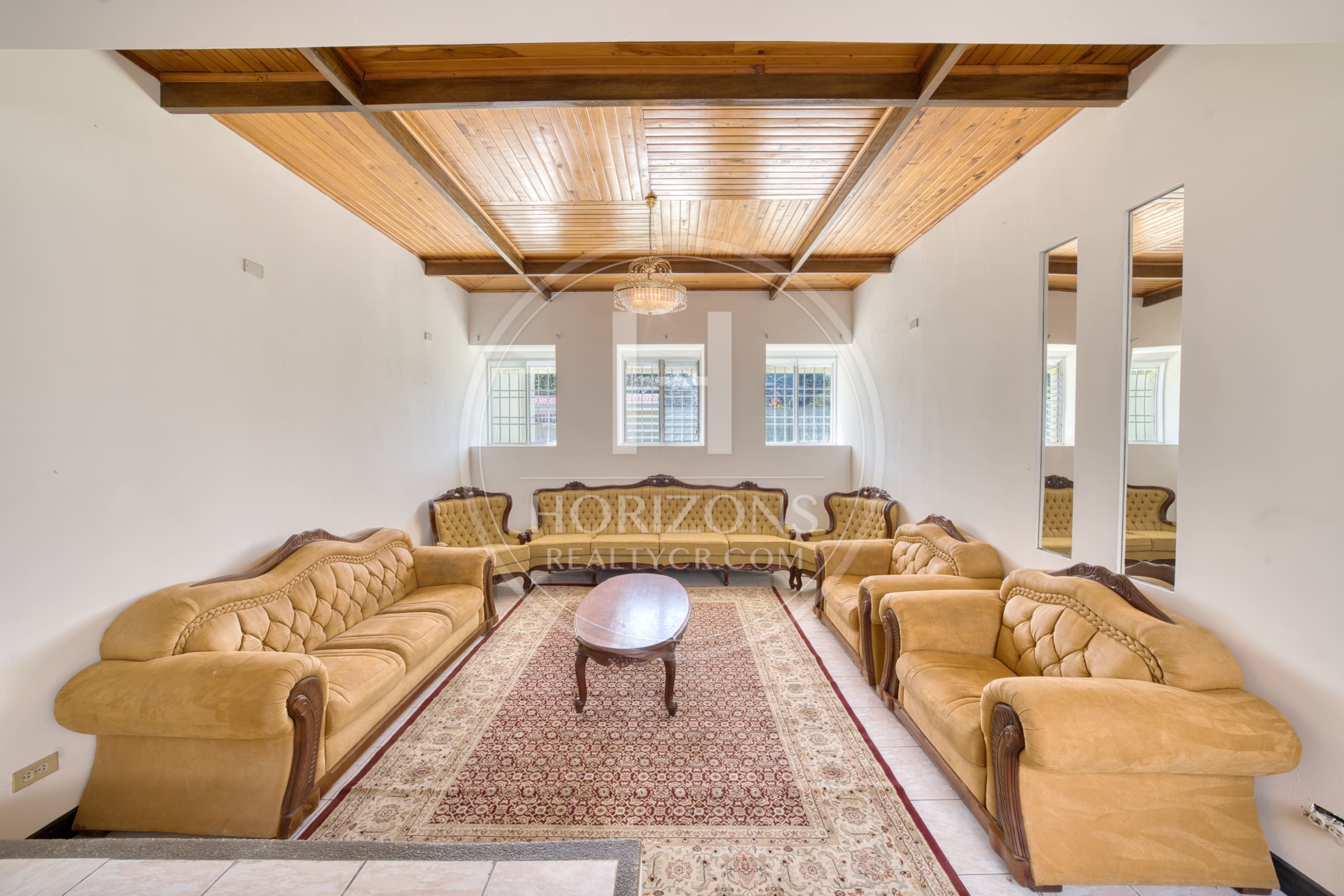 Casa Independiente Una Planta en Guayabos Curridabat 4 Habitaciones y Jardín Amplio noj1229or