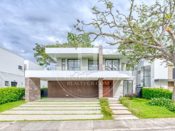 Se Vende Casa En Condominio Vereda Lindora  Santa Ana 4 Habitaciones Noj1219Or