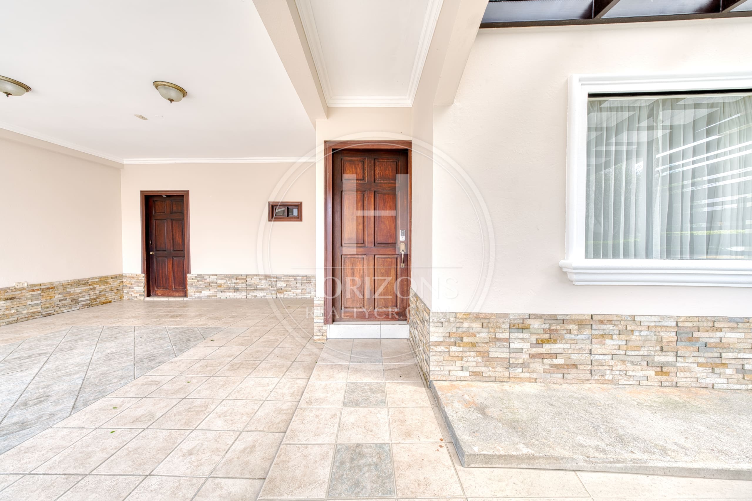 Casa en Condominio Lomas de Granadilla Curridabat 3 Habitaciones 3 Parqueos y Jardín noj1221ij