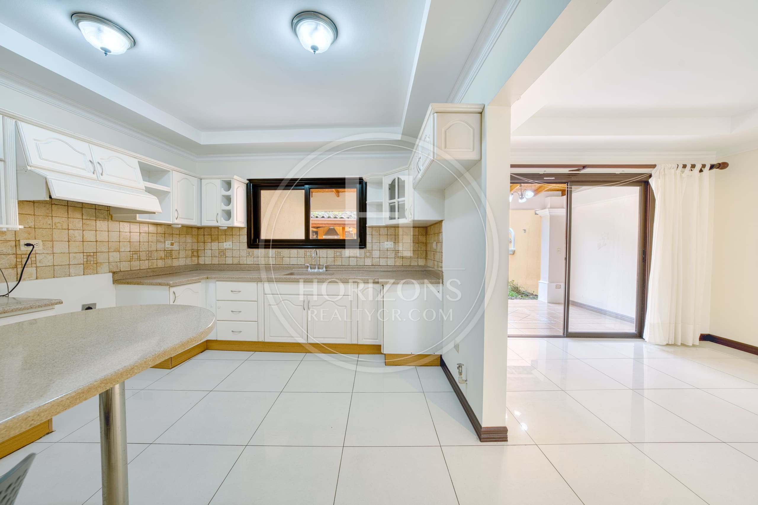 Casa en Condominio Lomas de Granadilla Curridabat 3 Habitaciones 3 Parqueos y Jardín noj1221ij