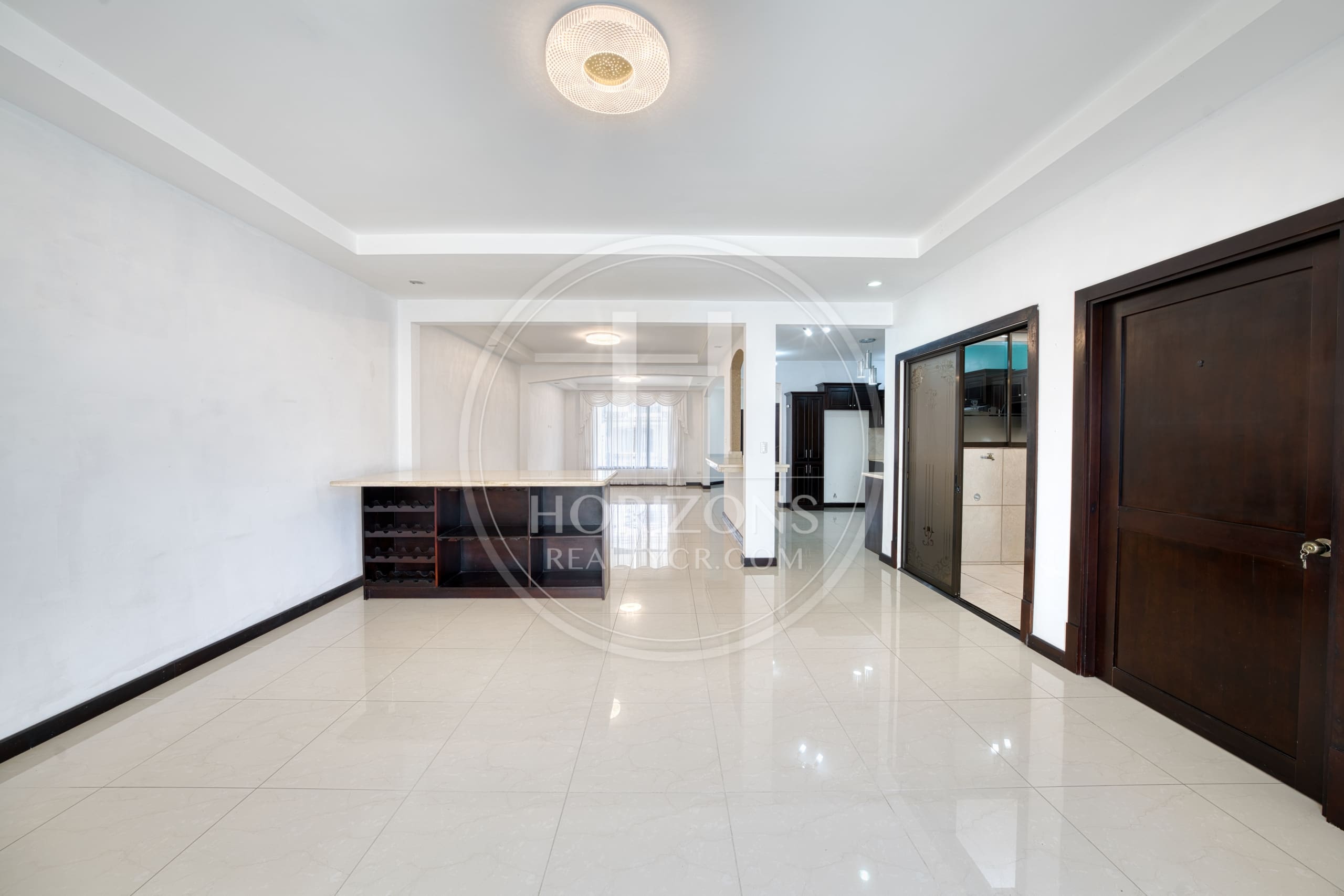 Casa en Condominio Lomas de Montes de Oca 350m² 2 Habitaciones y Oficina noj1220ij