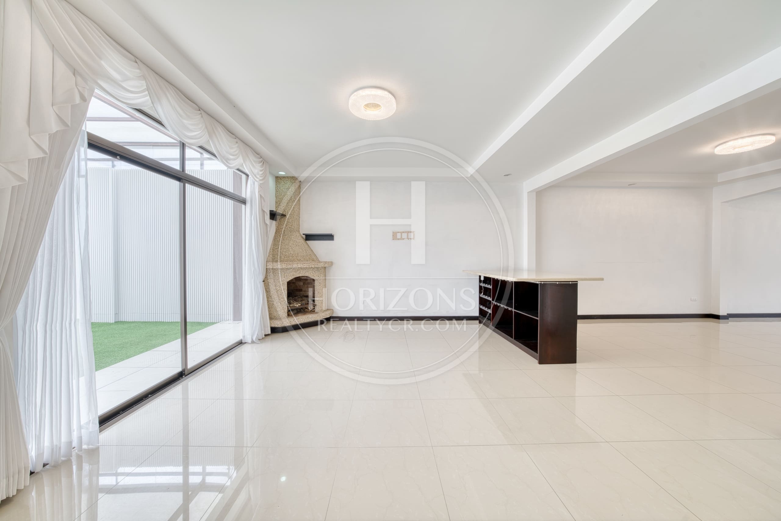 Casa en Condominio Lomas de Montes de Oca 350m² 2 Habitaciones y Oficina noj1220ij