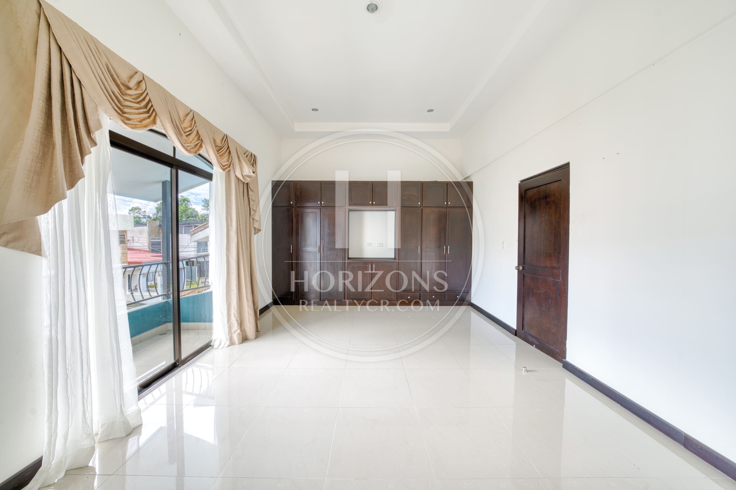 Casa en Condominio Lomas de Montes de Oca 350m² 2 Habitaciones y Oficina noj1220ij