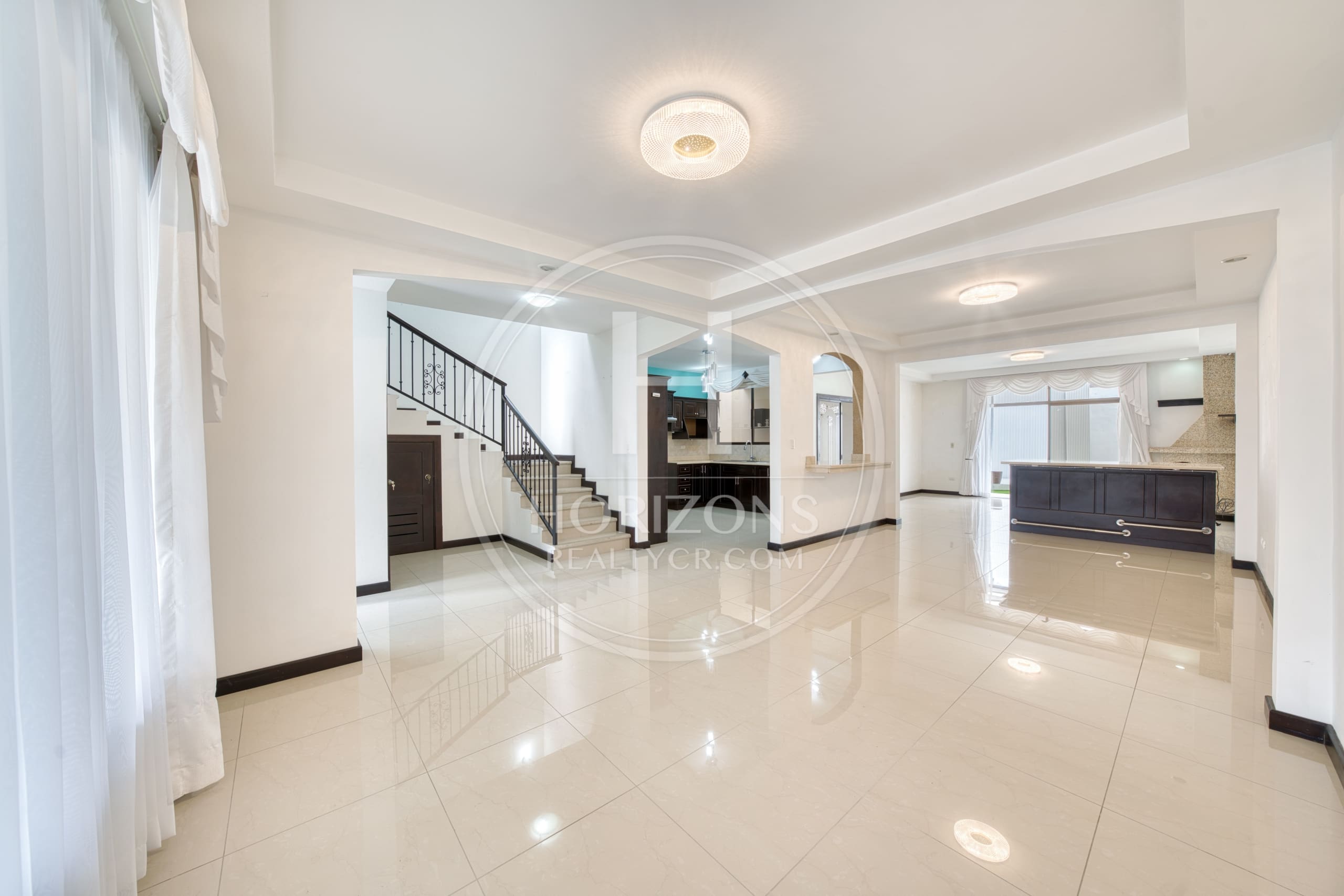 Casa en Condominio Lomas de Montes de Oca 350m² 2 Habitaciones y Oficina noj1220ij