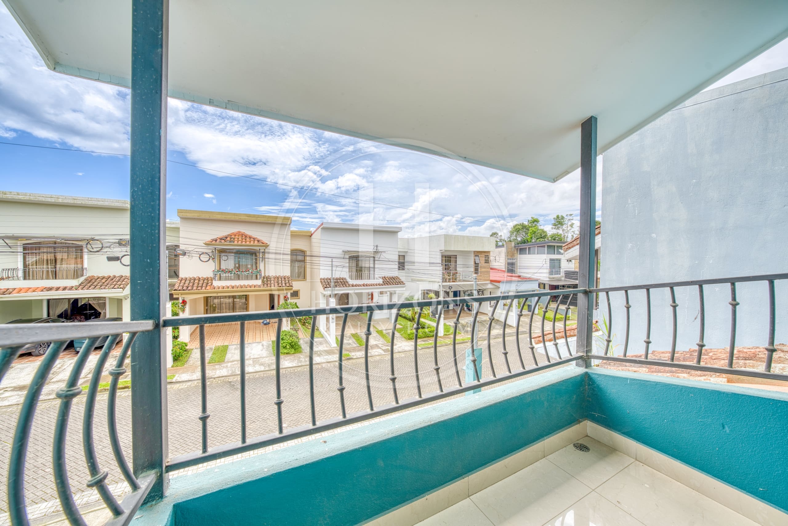 Casa en Condominio Lomas de Montes de Oca 350m² 2 Habitaciones y Oficina noj1220ij