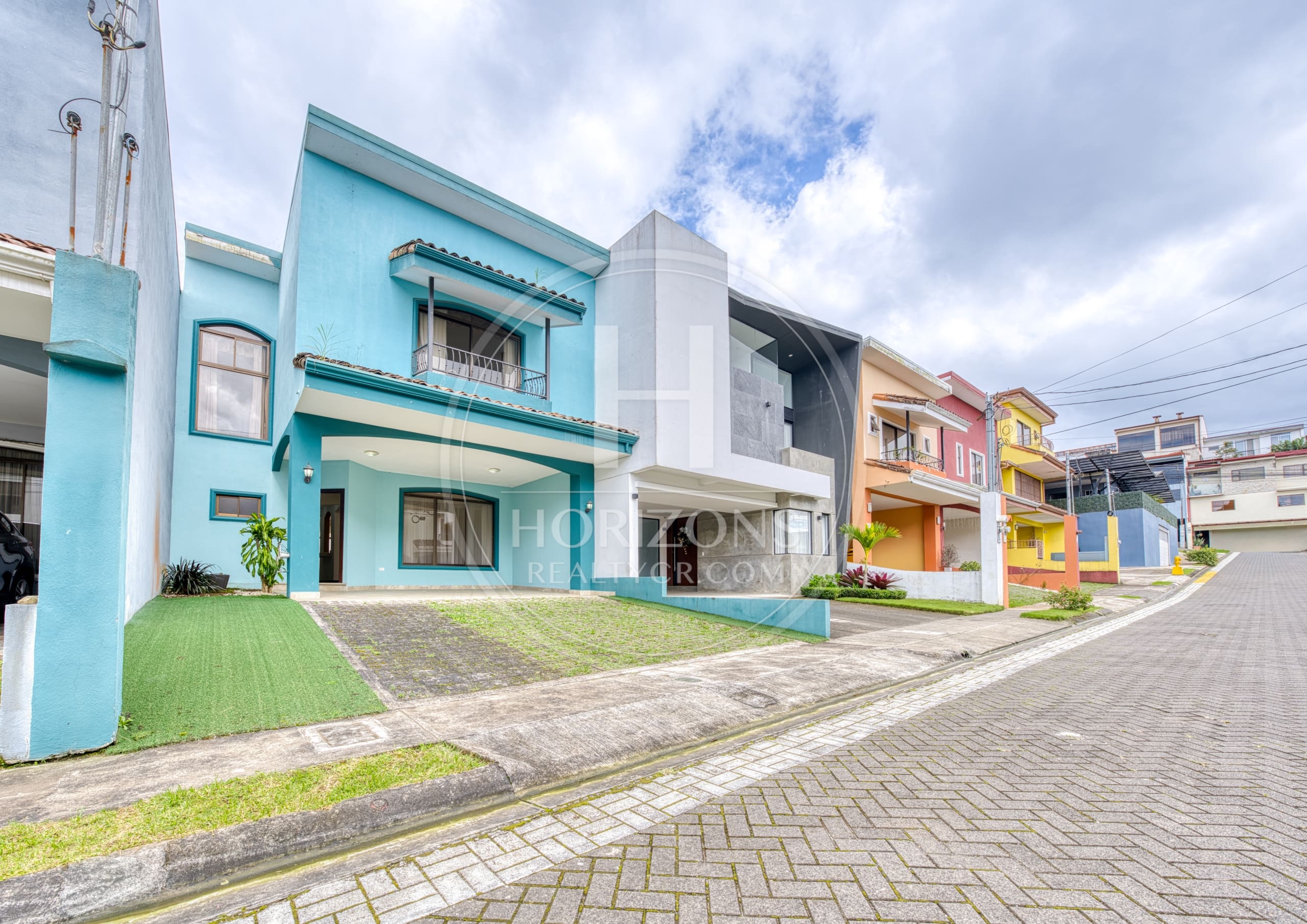 Casa en Condominio Lomas de Montes de Oca 350m² 2 Habitaciones y Oficina noj1220ij