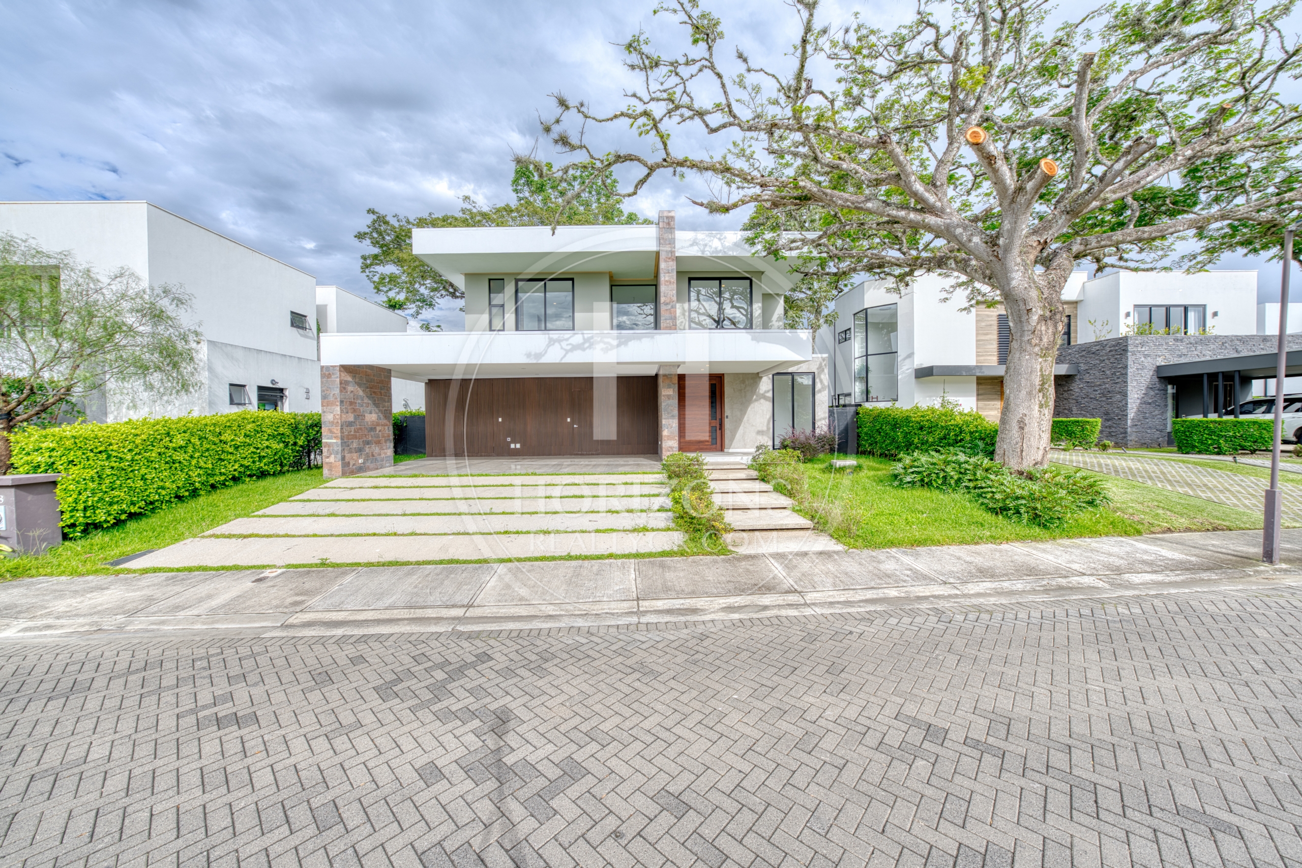 Se Vende Casa en Condominio Vereda Lindora  Santa Ana 4 Habitaciones noj1219or