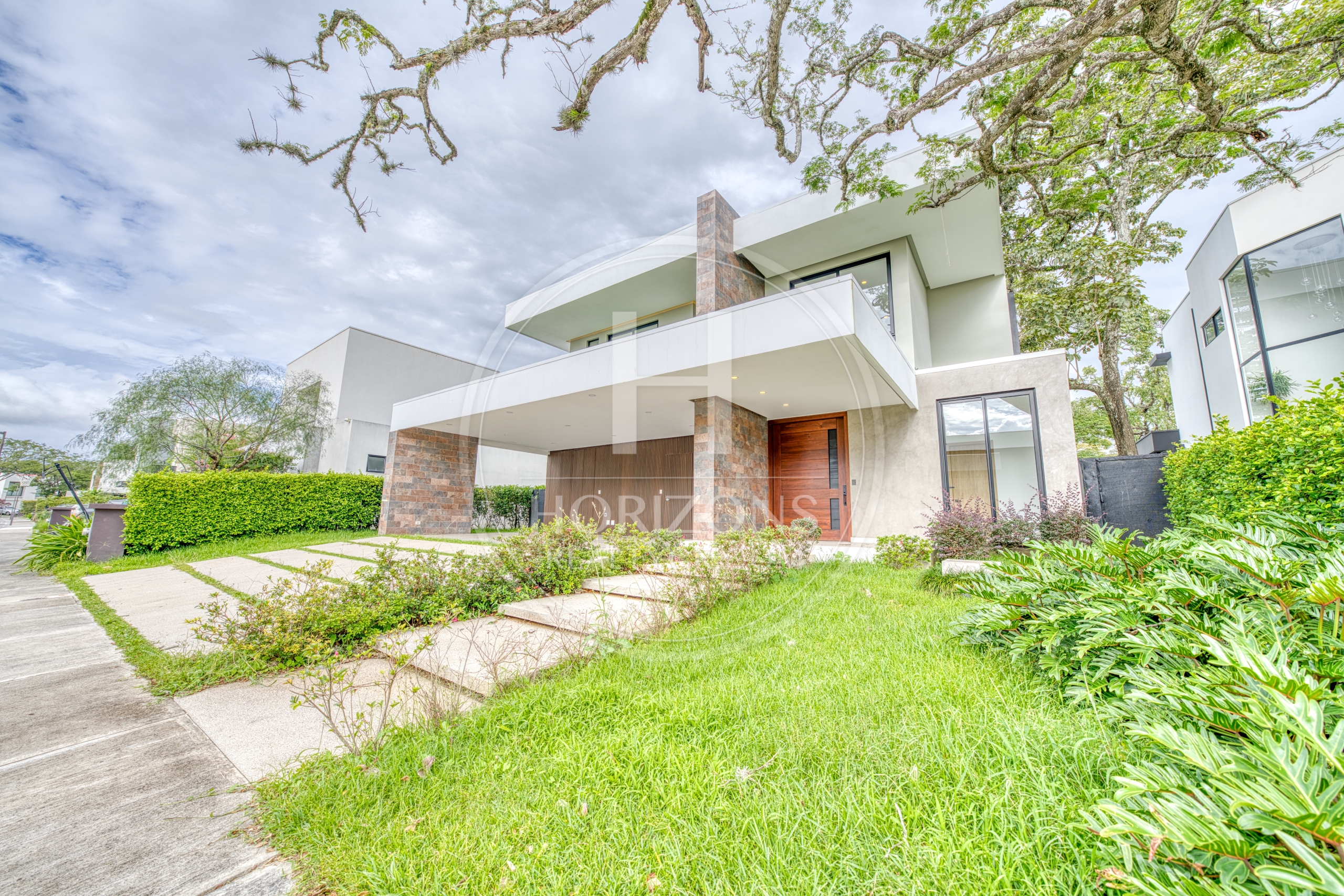 Se Vende Casa en Condominio Vereda Lindora  Santa Ana 4 Habitaciones noj1219or