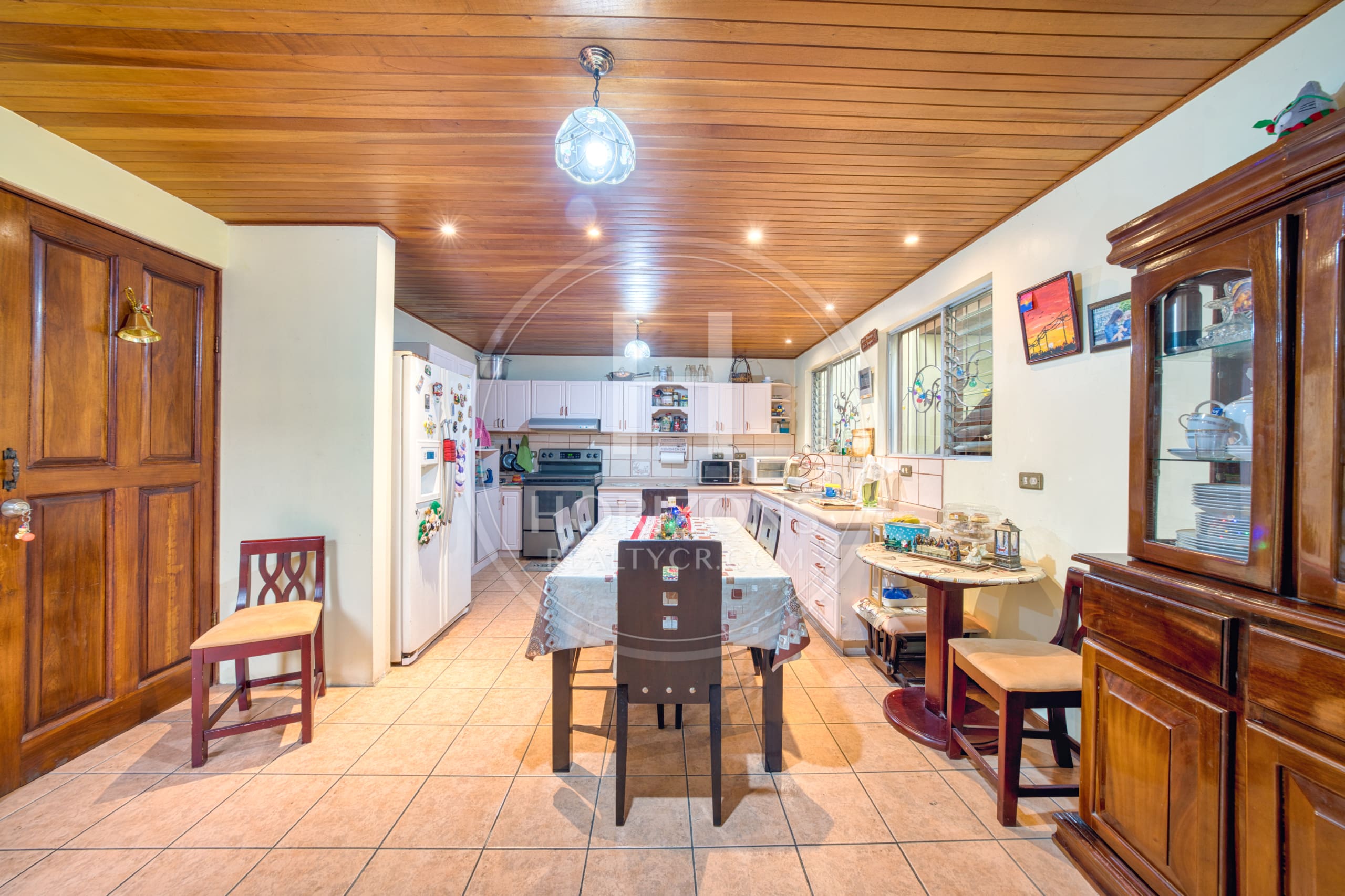 Se Vende Casa de Una Planta en Curridabat con Apartamento Independiente 6 Habitaciones noj1237ij