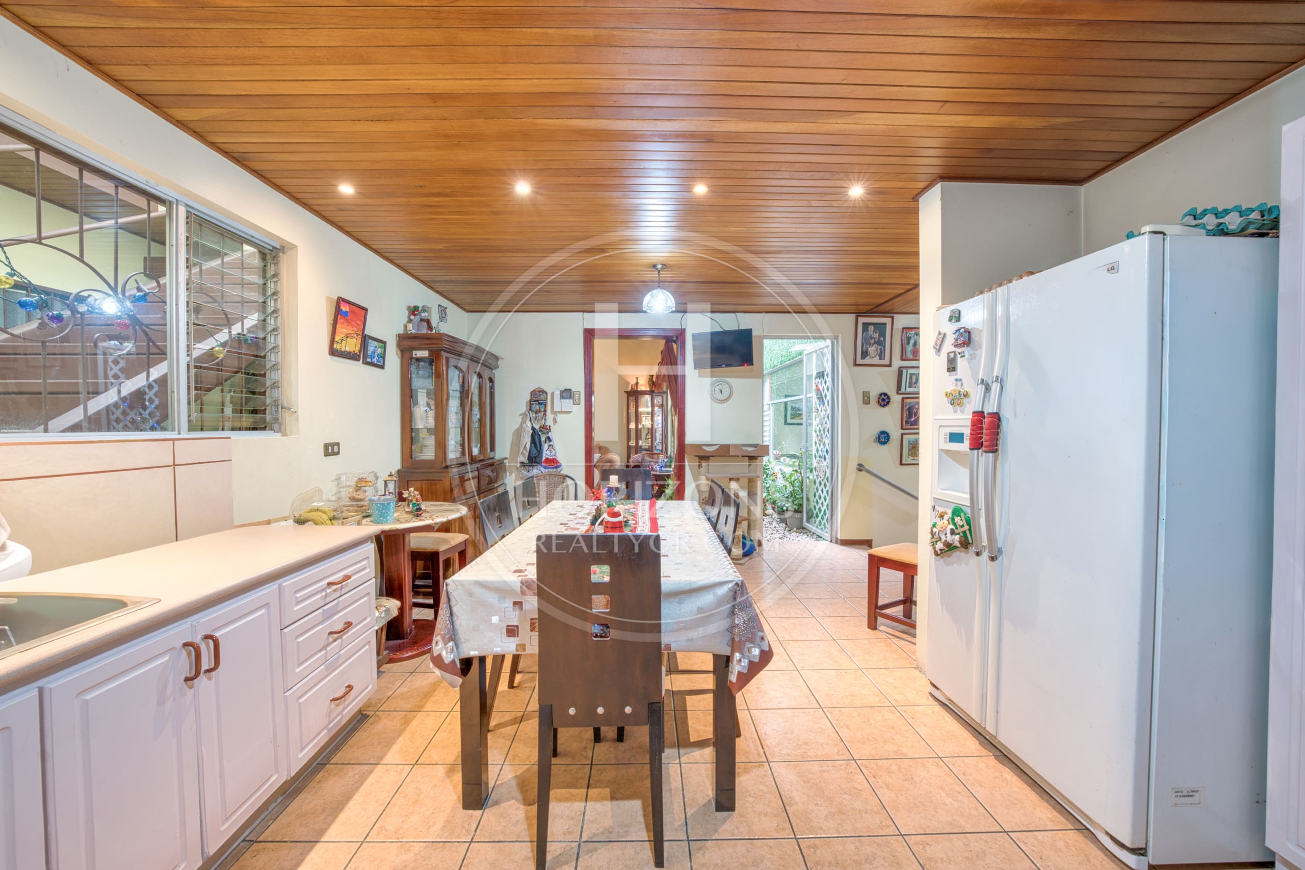 Se Vende Casa de Una Planta en Curridabat con Apartamento Independiente 6 Habitaciones noj1237ij
