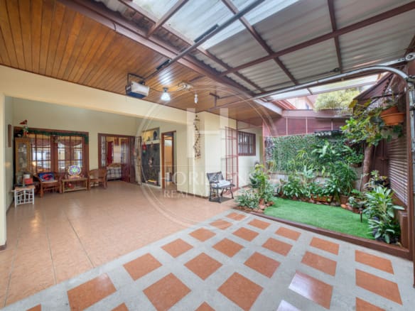 Se Vende Casa De Una Planta En Curridabat Con Apartamento Independiente 6 Habitaciones Noj1237Ij