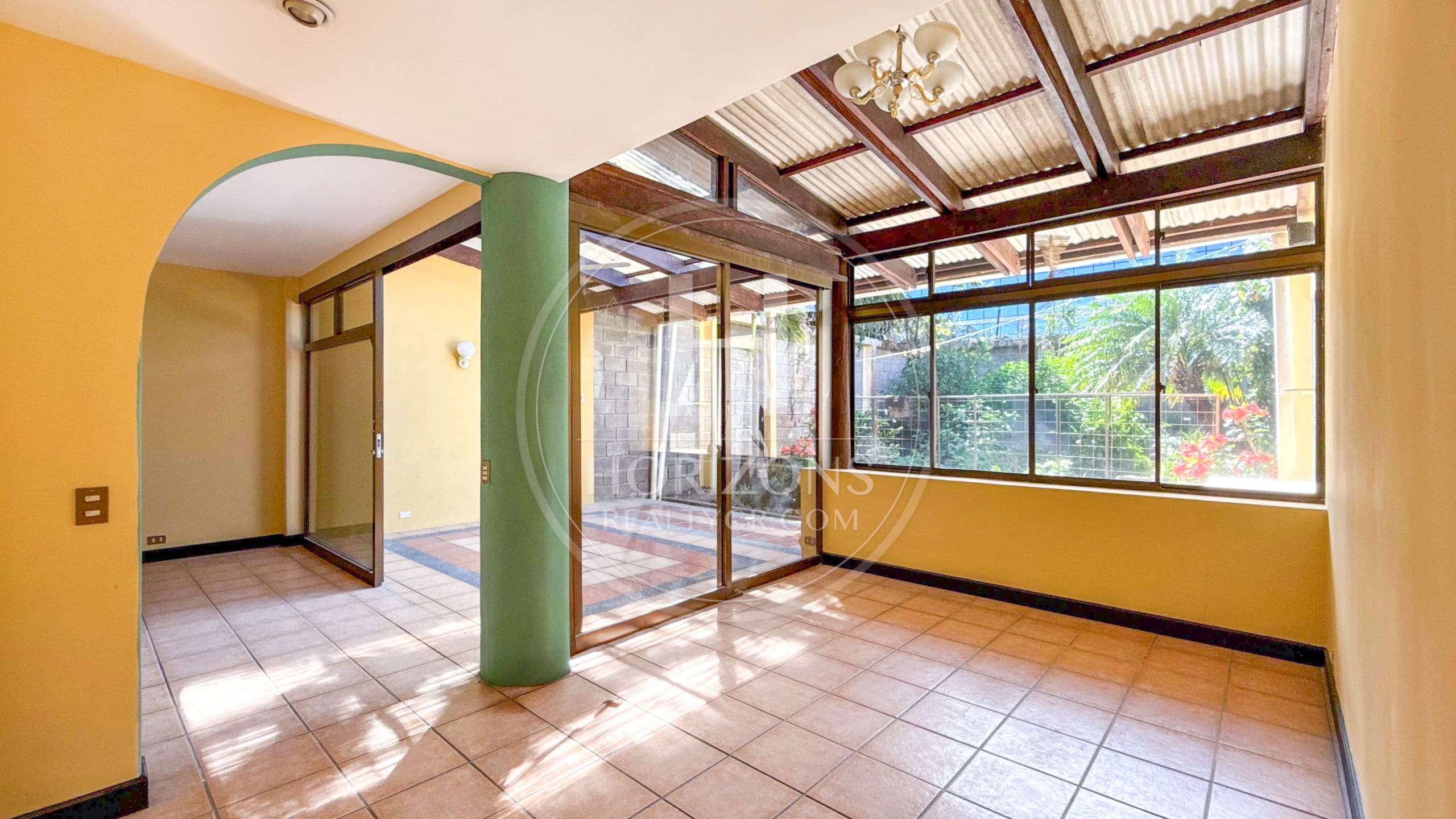 Casa Independiente con Patio en Barrio Tournón San José 3 Habitaciones y 3 Parqueos nja1243jb