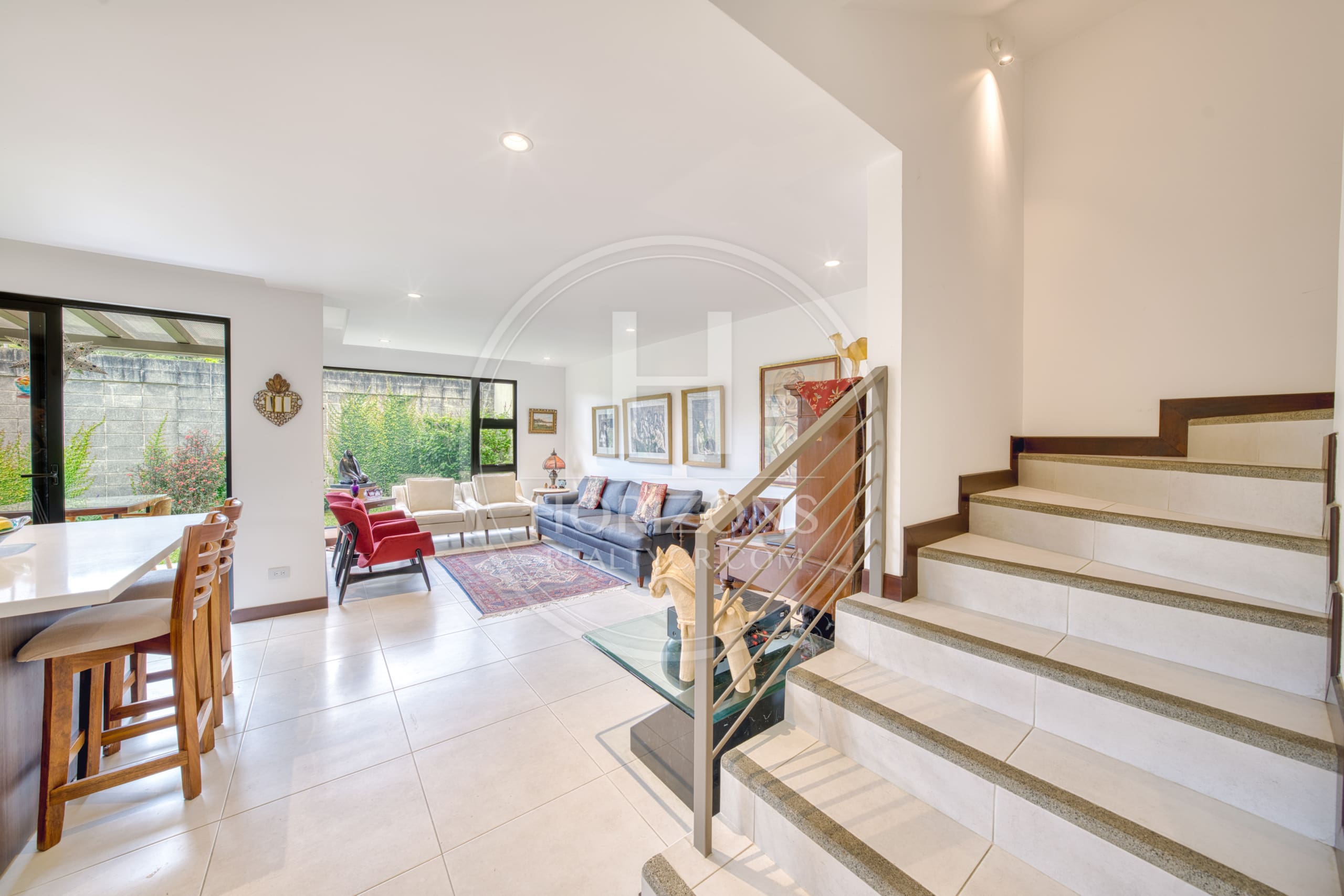 Venta Casa con Jardín en Montes de Oca Condominio La Estefana 3 Habitaciones 6 Parqueos noj1243dm