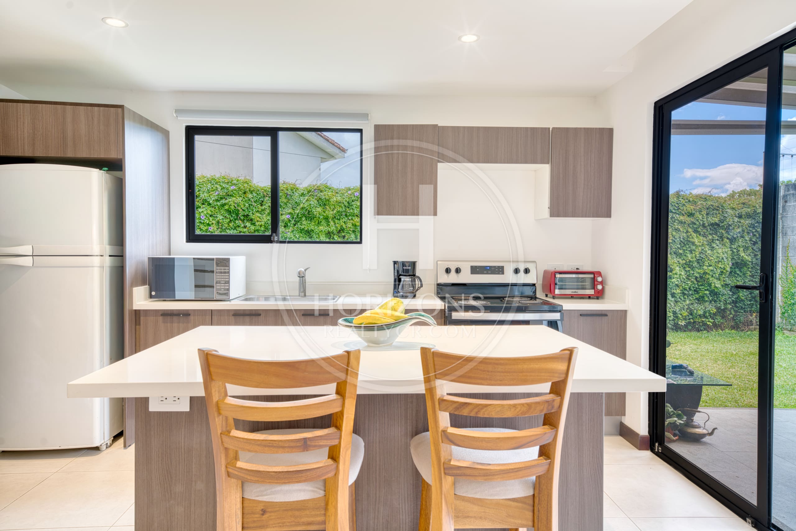 Venta Casa con Jardín en Montes de Oca Condominio La Estefana 3 Habitaciones 6 Parqueos noj1243dm
