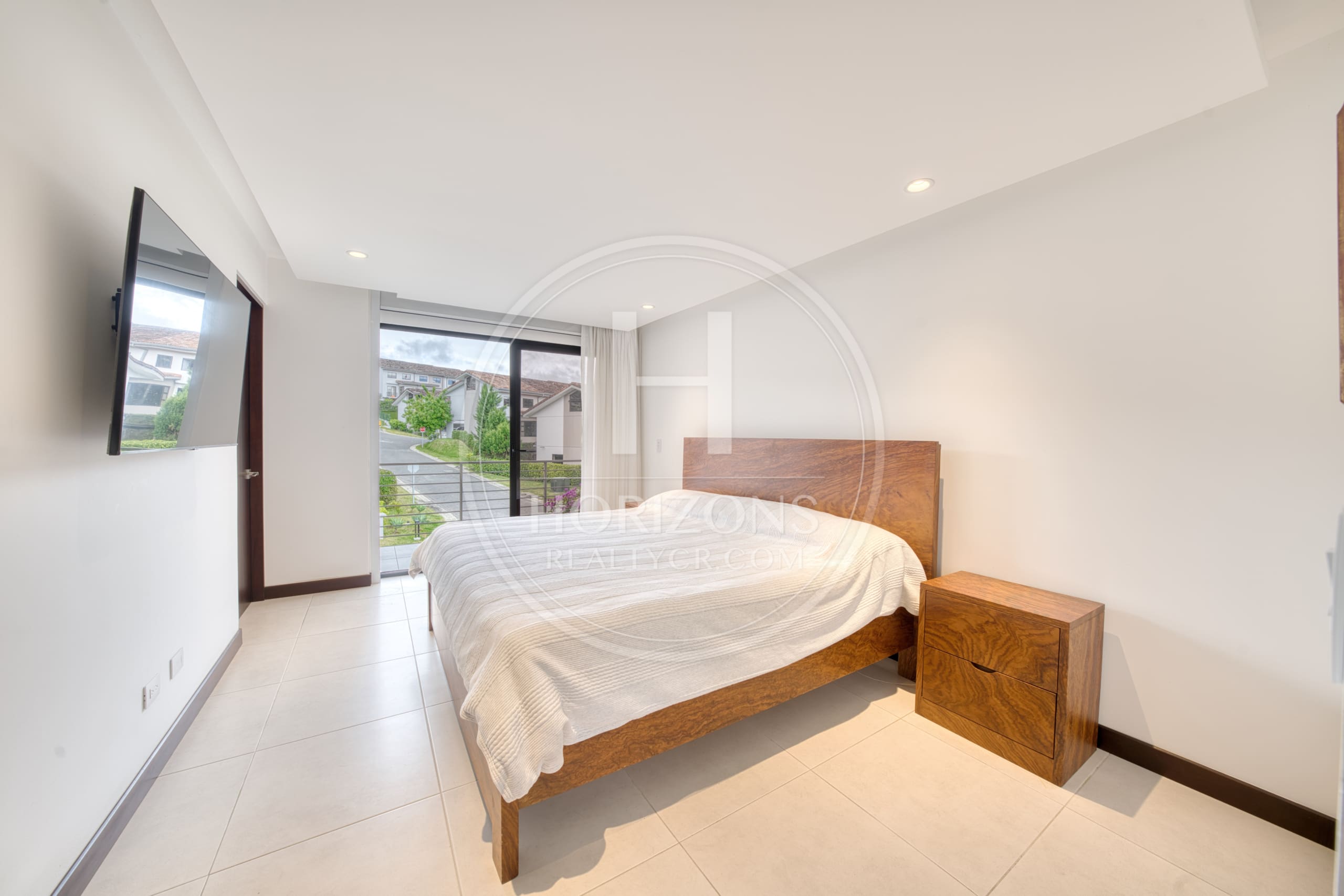 Venta Casa con Jardín en Montes de Oca Condominio La Estefana 3 Habitaciones 6 Parqueos noj1243dm