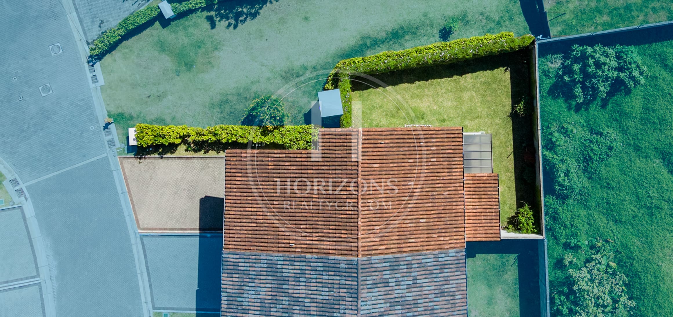 Venta Casa con Jardín en Montes de Oca Condominio La Estefana 3 Habitaciones 6 Parqueos noj1243dm