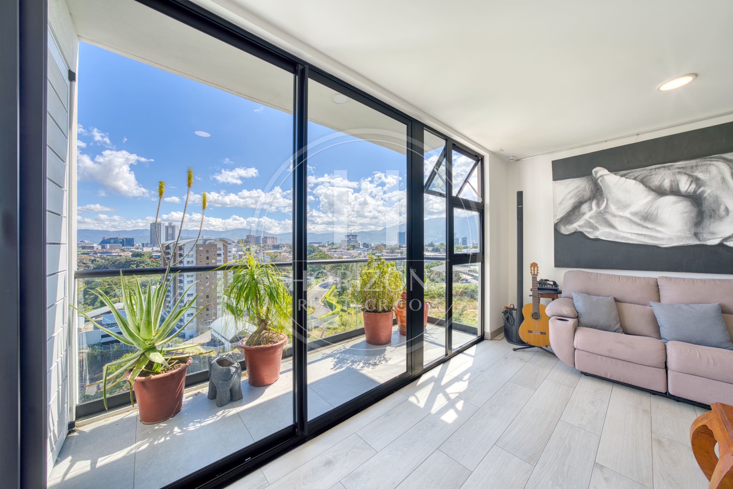Se Vende Exclusivo Apartamento en Condominio Núcleo Sabana San José con Amenidades y Centro Gastronómico noj1245jb
