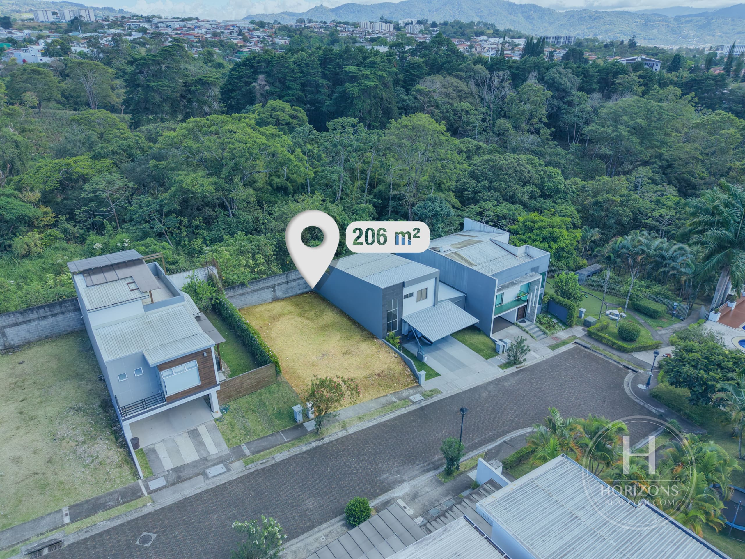 Lote en Venta en Condominio Génesis 206 m² en Sabanilla Construcción Libre noj1251dm