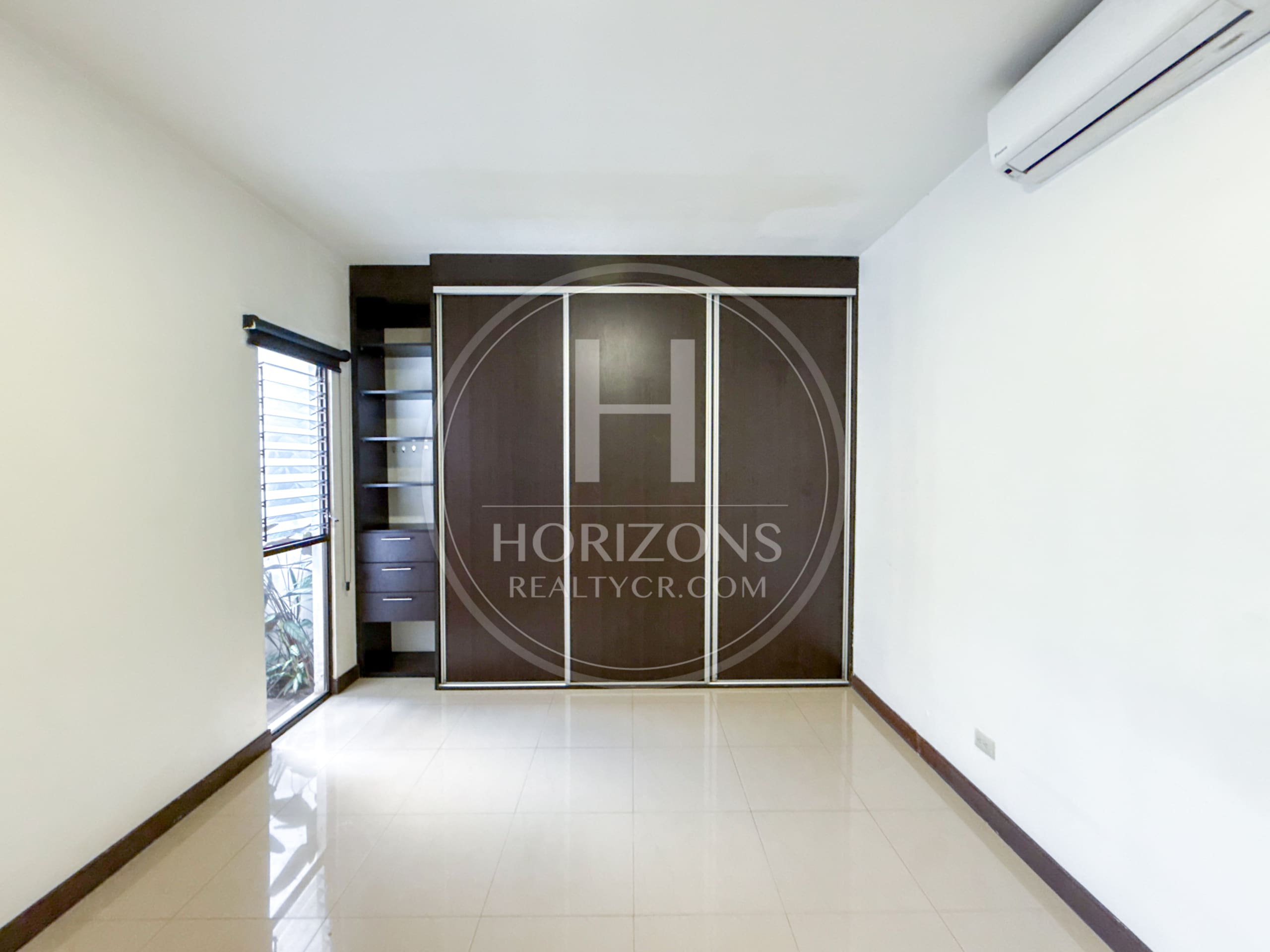 Casa de Una Planta en Alquiler en Bello Horizonte de Escazú 2 Habitaciones y Amenidades noj1252jb