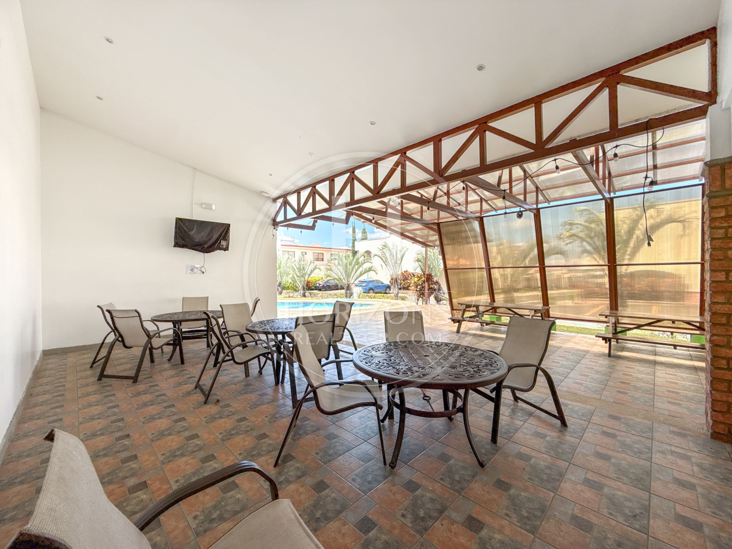 Casa de Una Planta en Alquiler en Bello Horizonte de Escazú 2 Habitaciones y Amenidades noj1252jb