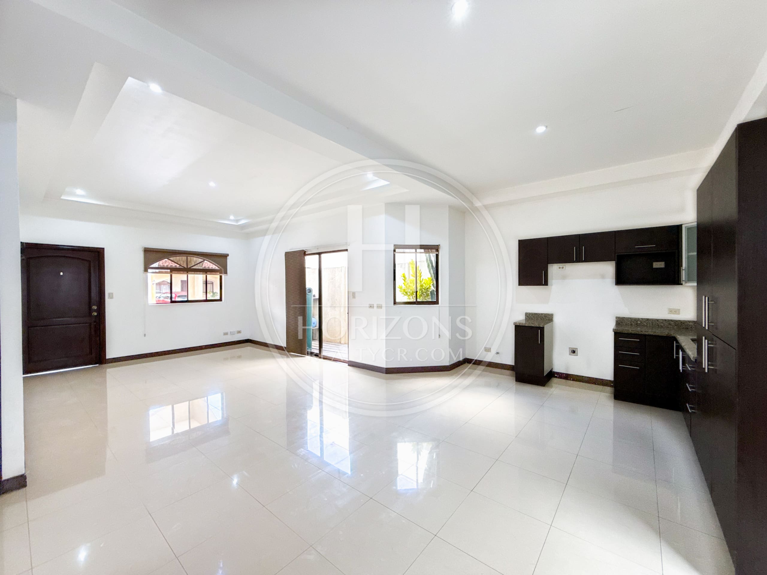 Casa de Una Planta en Alquiler en Bello Horizonte de Escazú 2 Habitaciones y Amenidades noj1252jb