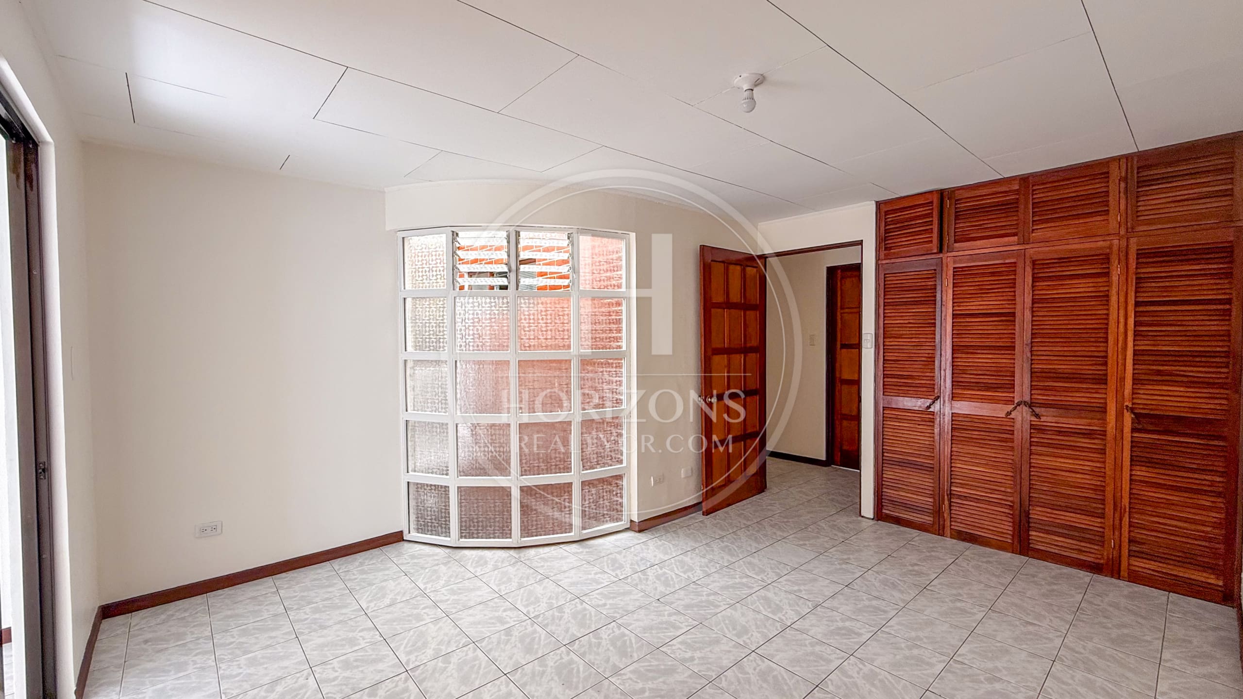 Se Alquila Casa Independiente con Patio en Curridabat 4 Habitaciones y Oficina noj1246jb