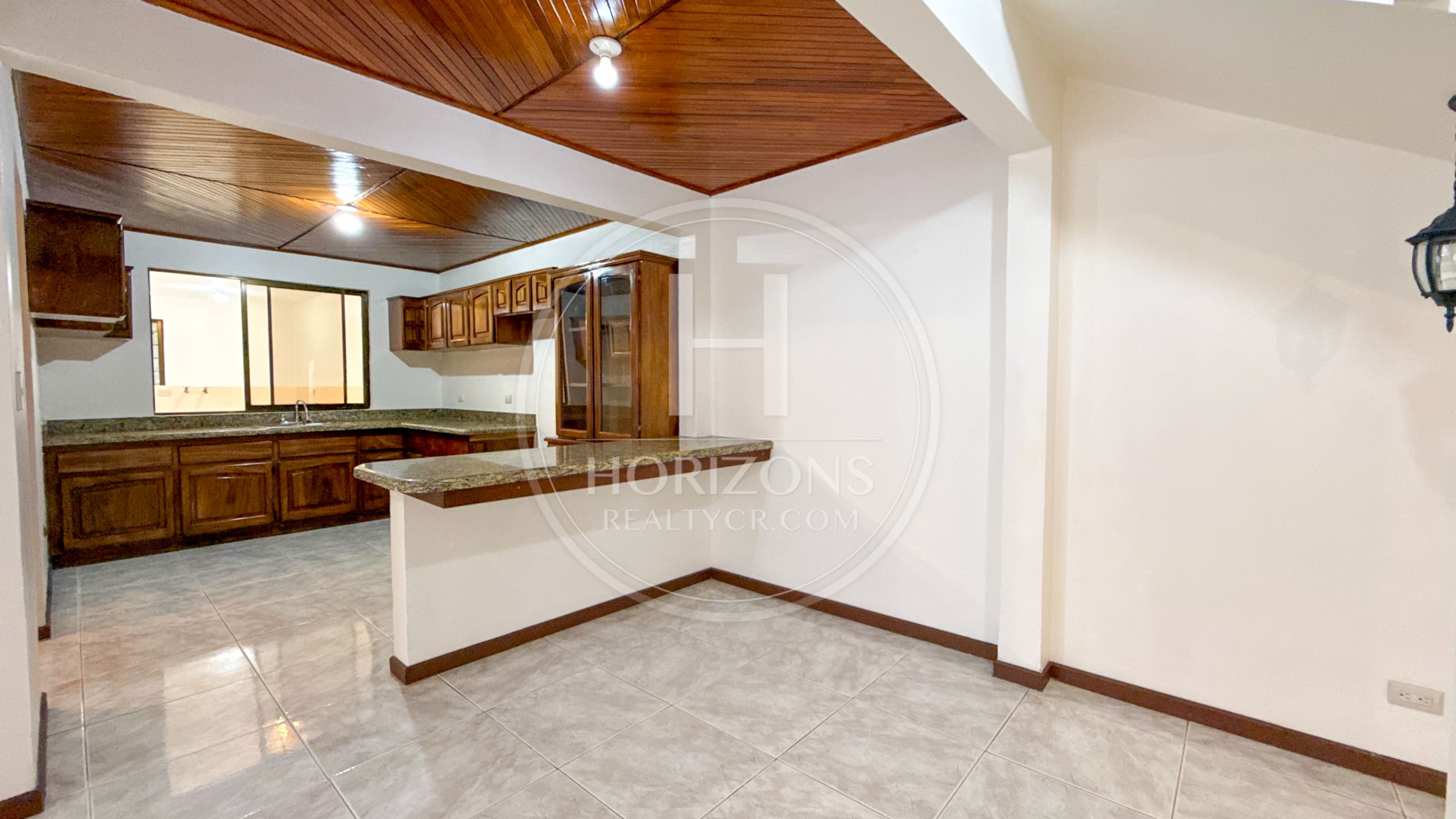 Se Alquila Casa Independiente con Patio en Curridabat 4 Habitaciones y Oficina noj1246jb