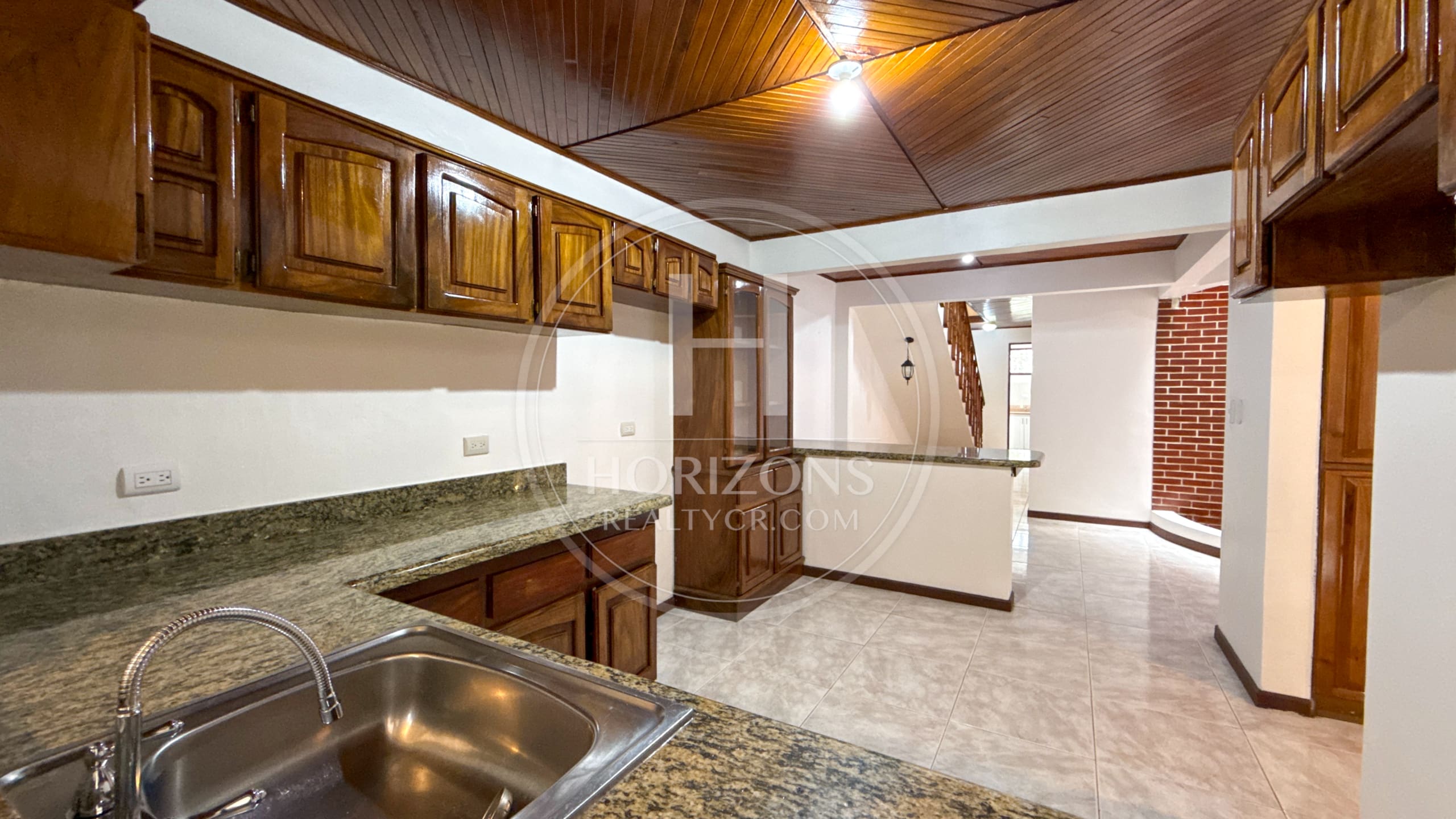 Se Alquila Casa Independiente con Patio en Curridabat 4 Habitaciones y Oficina noj1246jb