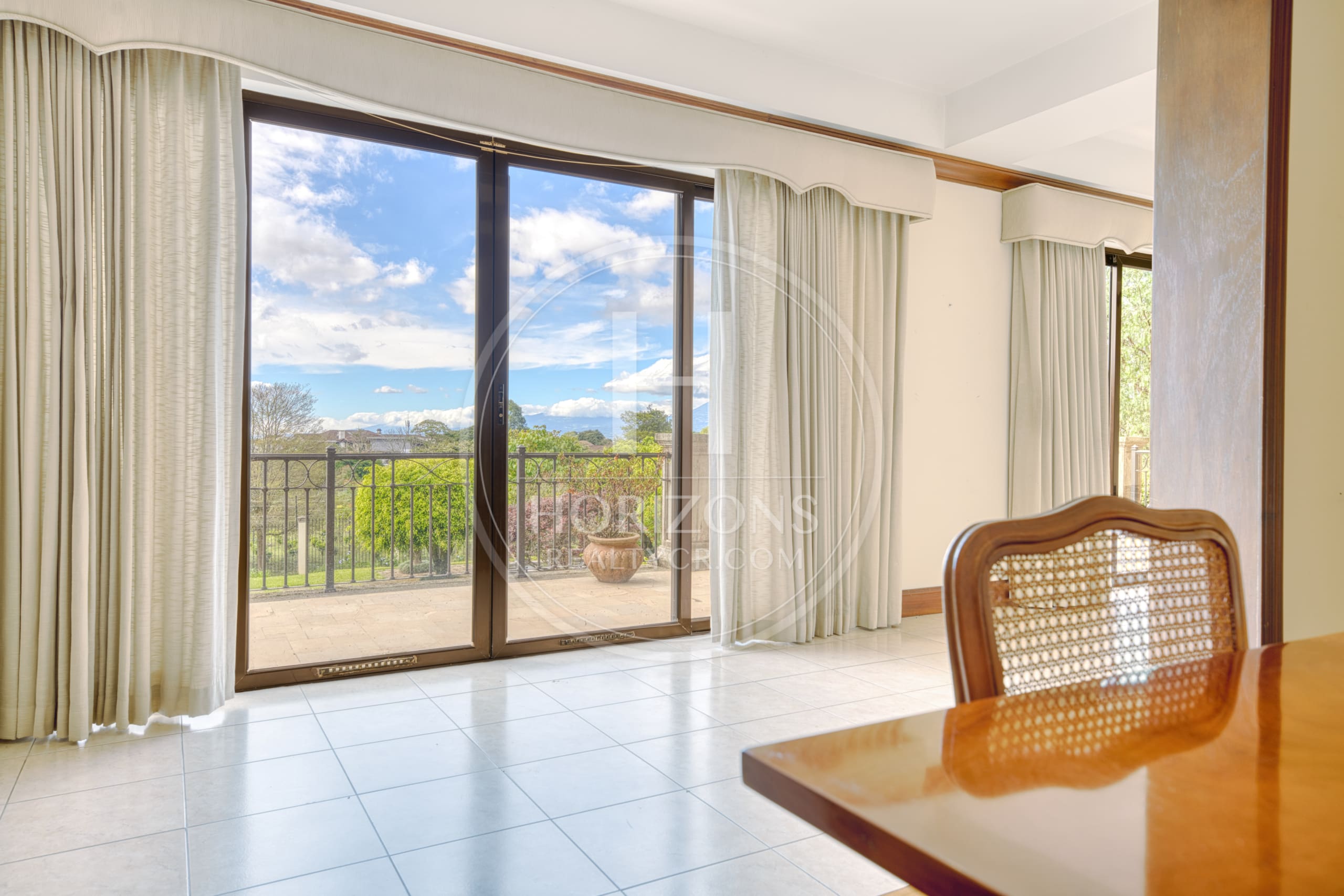 Se Vende Apartamento de Lujo en Torre el Olivar en Colinas de Montealegre Curridabat noj1253or