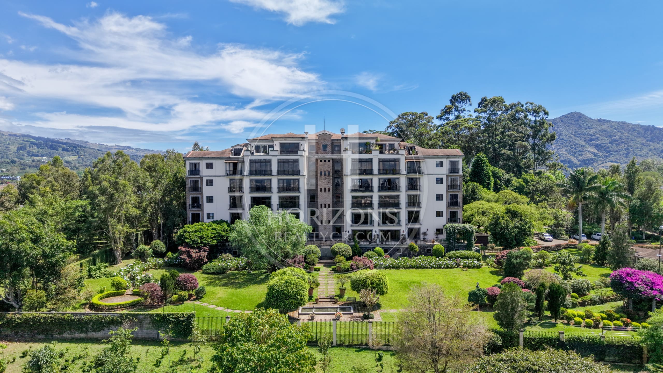 Se Vende Apartamento de Lujo en Torre el Olivar en Colinas de Montealegre Curridabat noj1253or
