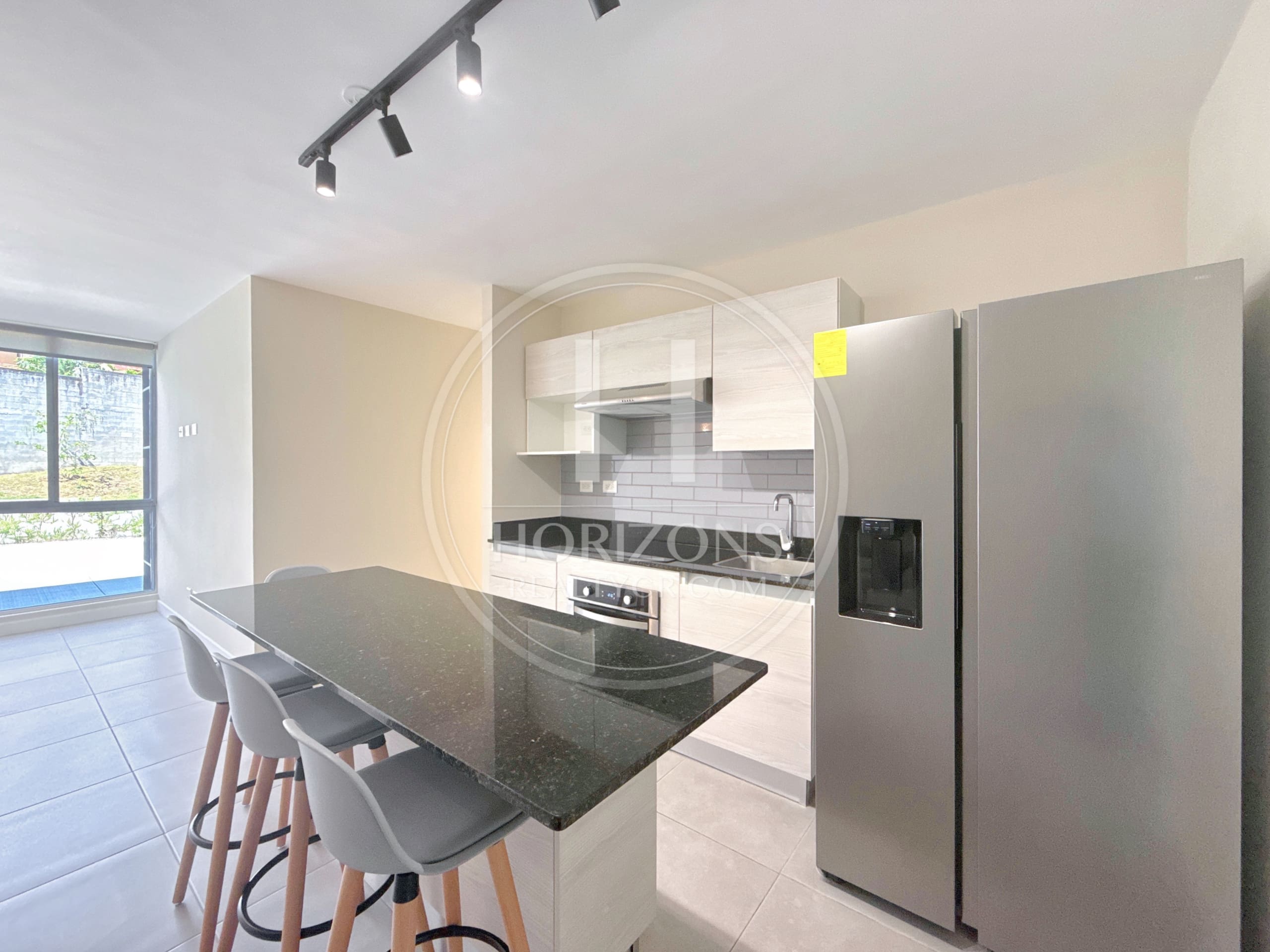 Se Alquila Apartamento con Linea Blanca en Condominio Monte Alto Curridabat 3 Habitaciones noj1247jb