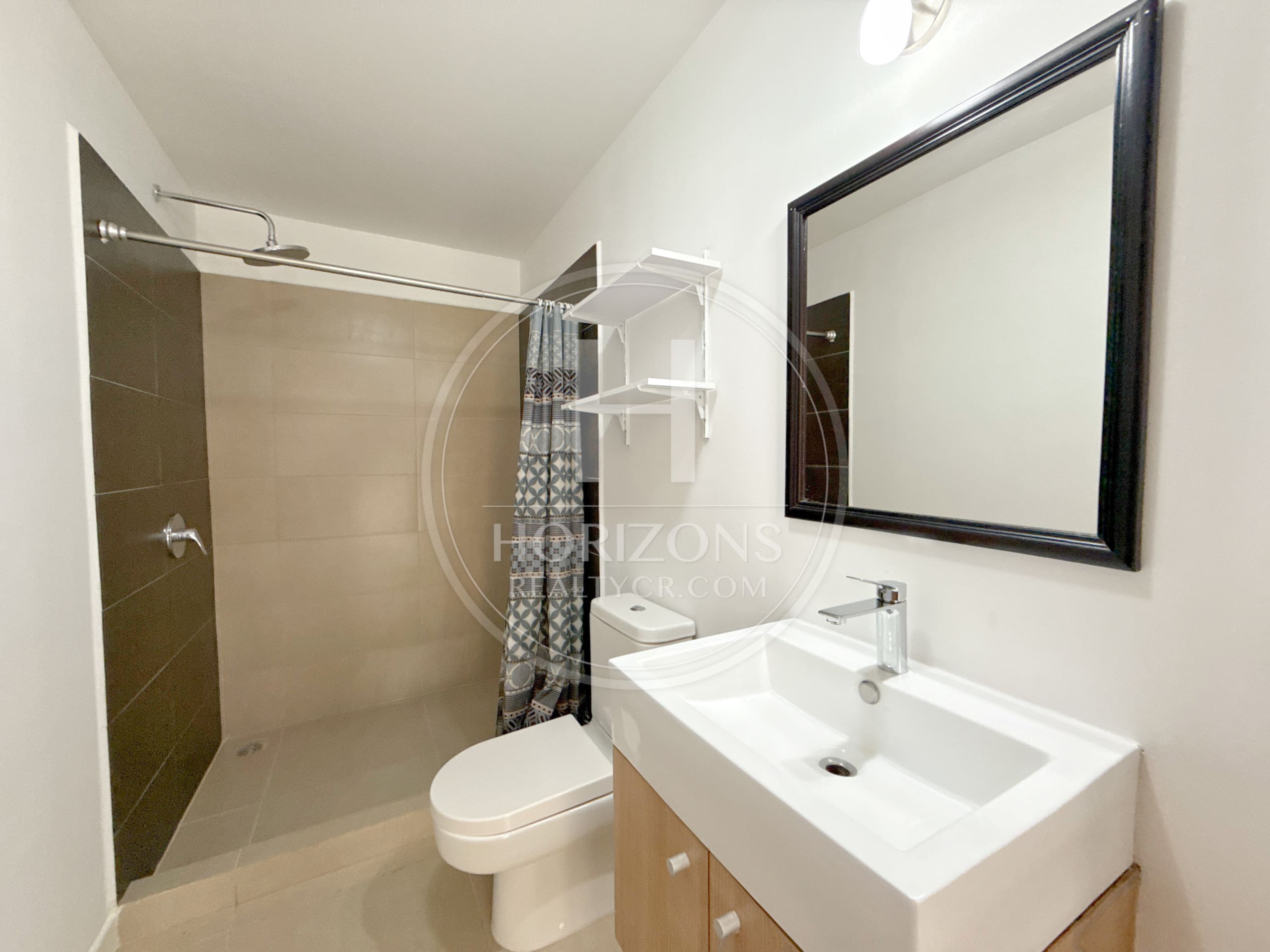 Se Vende Apartamento en Condominio Vive Sabanilla 2 Habitaciones y 2 Parqueos noj1264dm