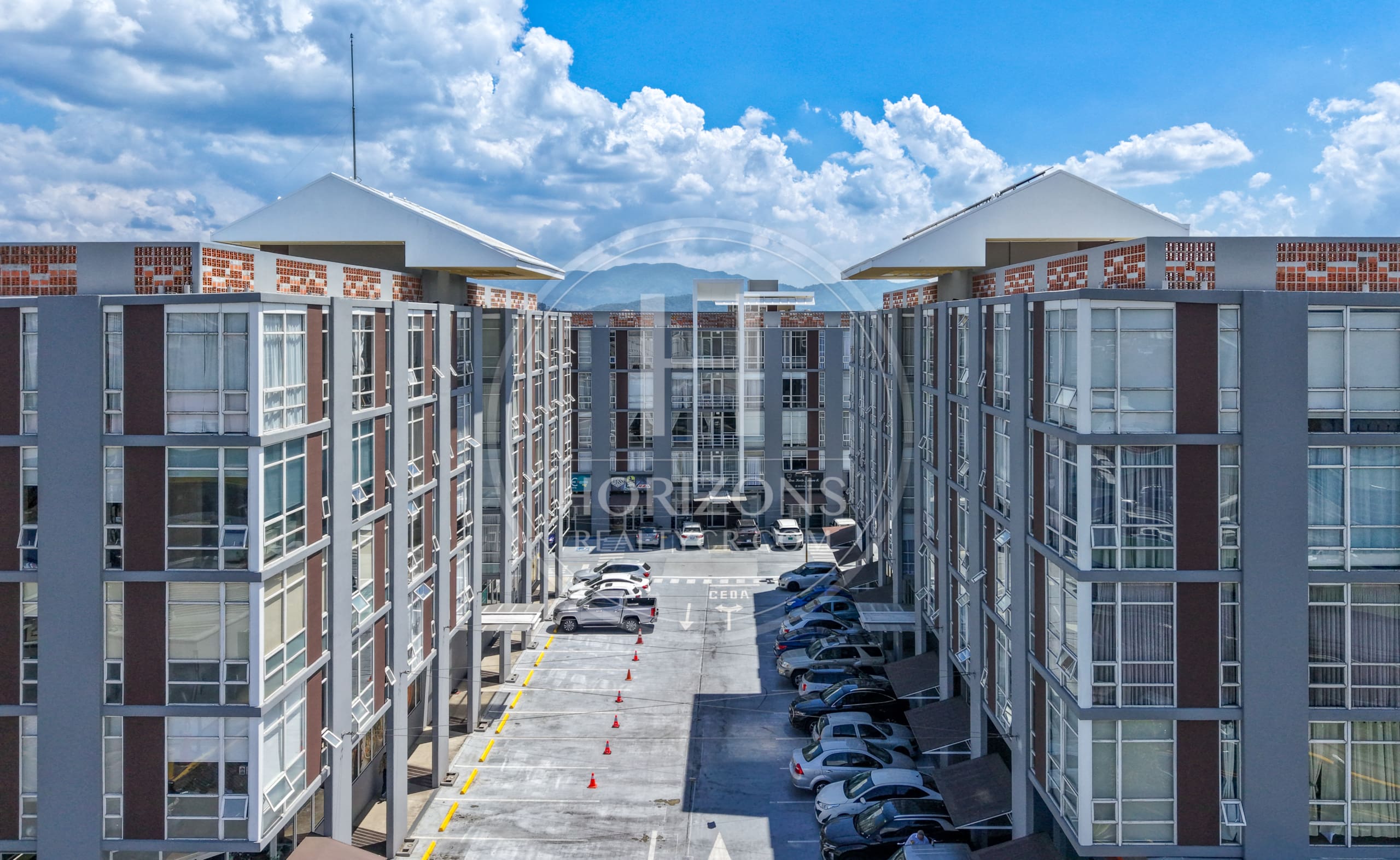 Se Vende Apartamento en Condominio Vive Sabanilla 2 Habitaciones y 2 Parqueos noj1264dm
