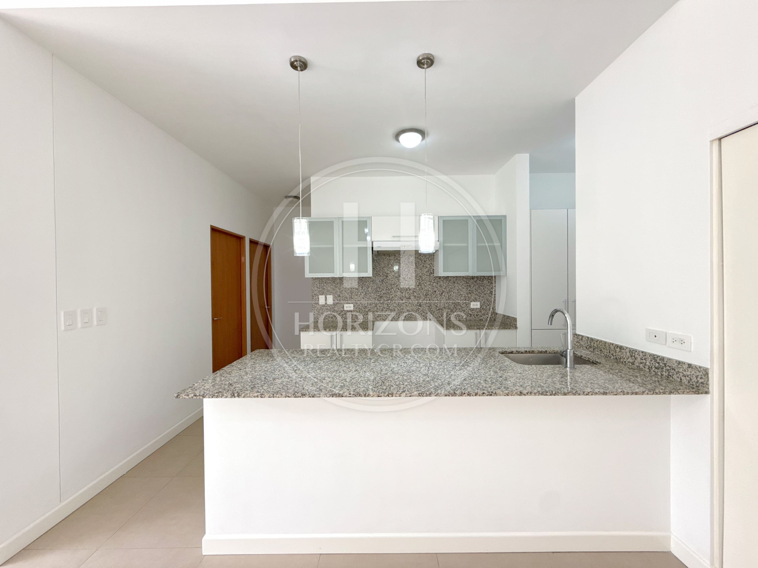 Se Vende Apartamento en Condominio Vive Sabanilla 2 Habitaciones y 2 Parqueos noj1264dm