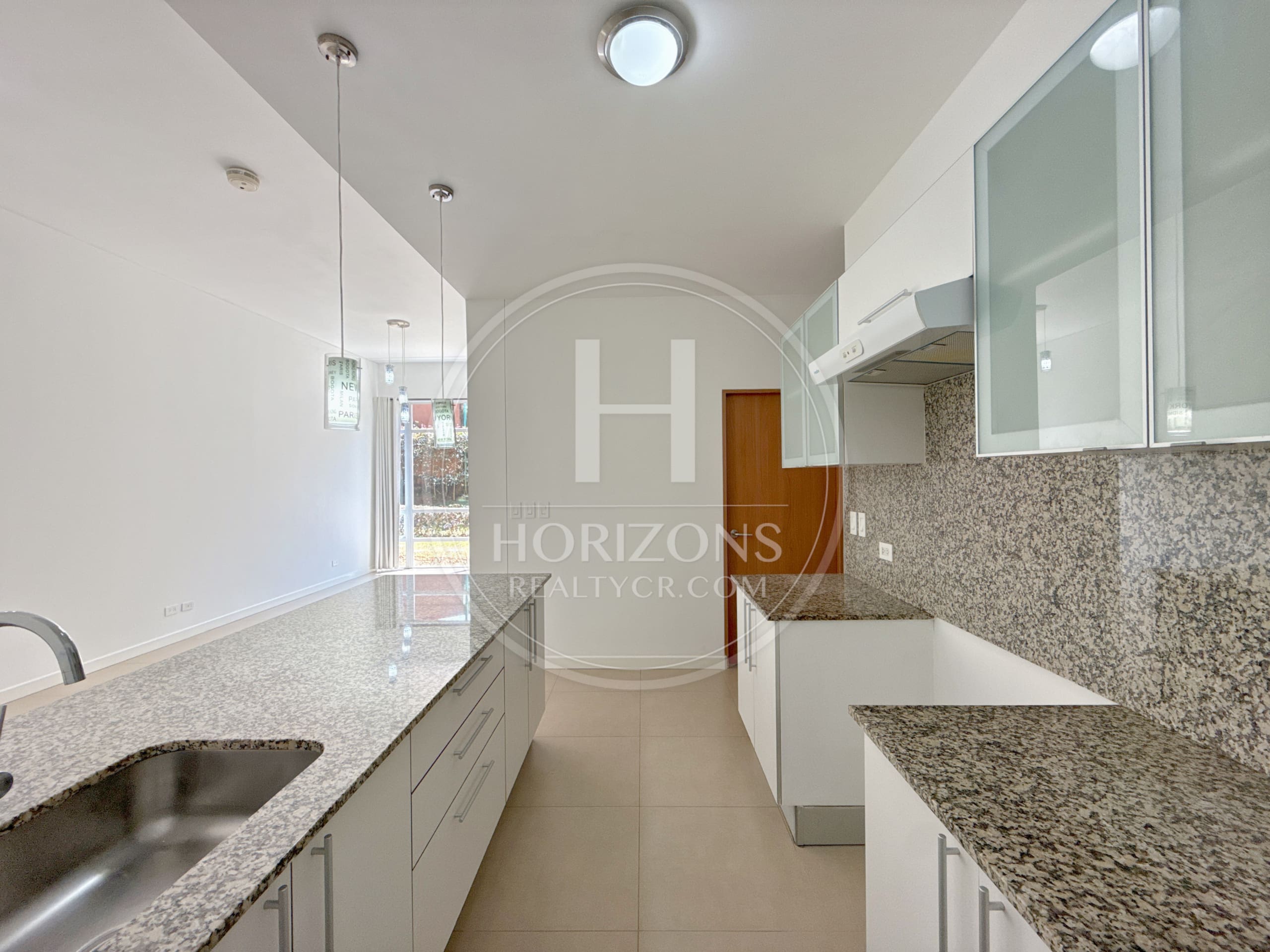 Se Vende Apartamento en Condominio Vive Sabanilla 2 Habitaciones y 2 Parqueos noj1264dm