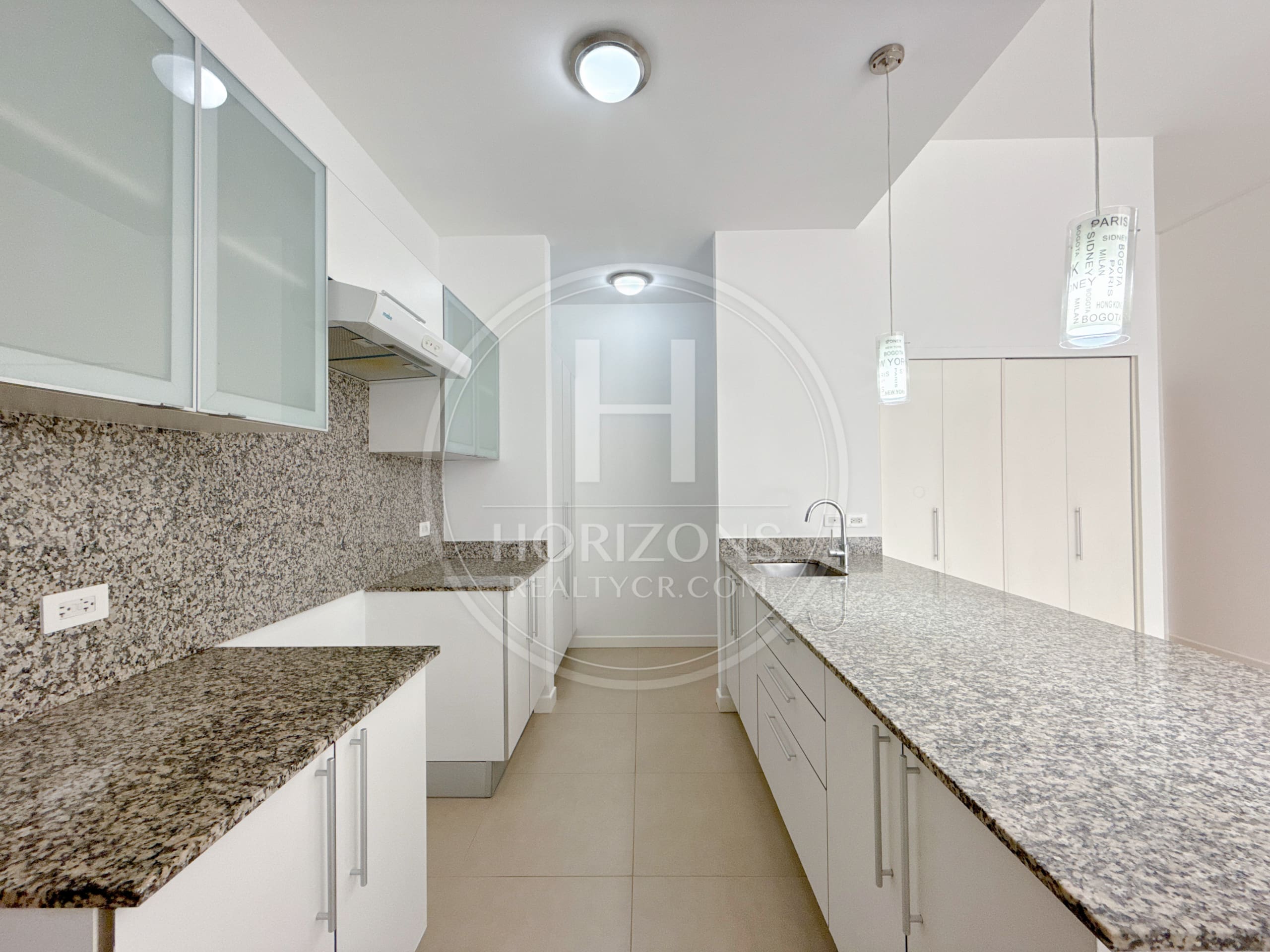 Se Vende Apartamento en Condominio Vive Sabanilla 2 Habitaciones y 2 Parqueos noj1264dm