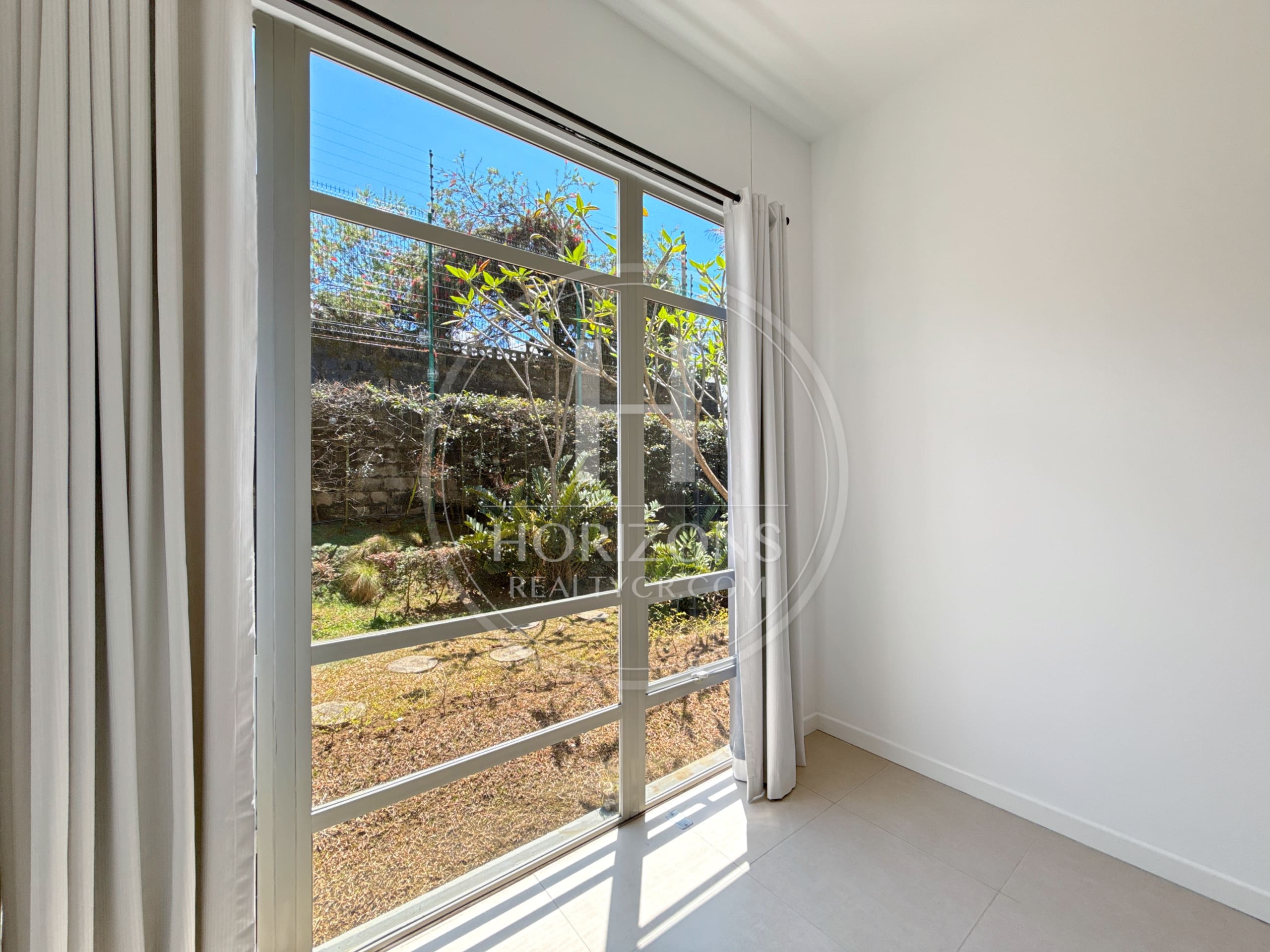 Se Vende Apartamento en Condominio Vive Sabanilla 2 Habitaciones y 2 Parqueos noj1264dm