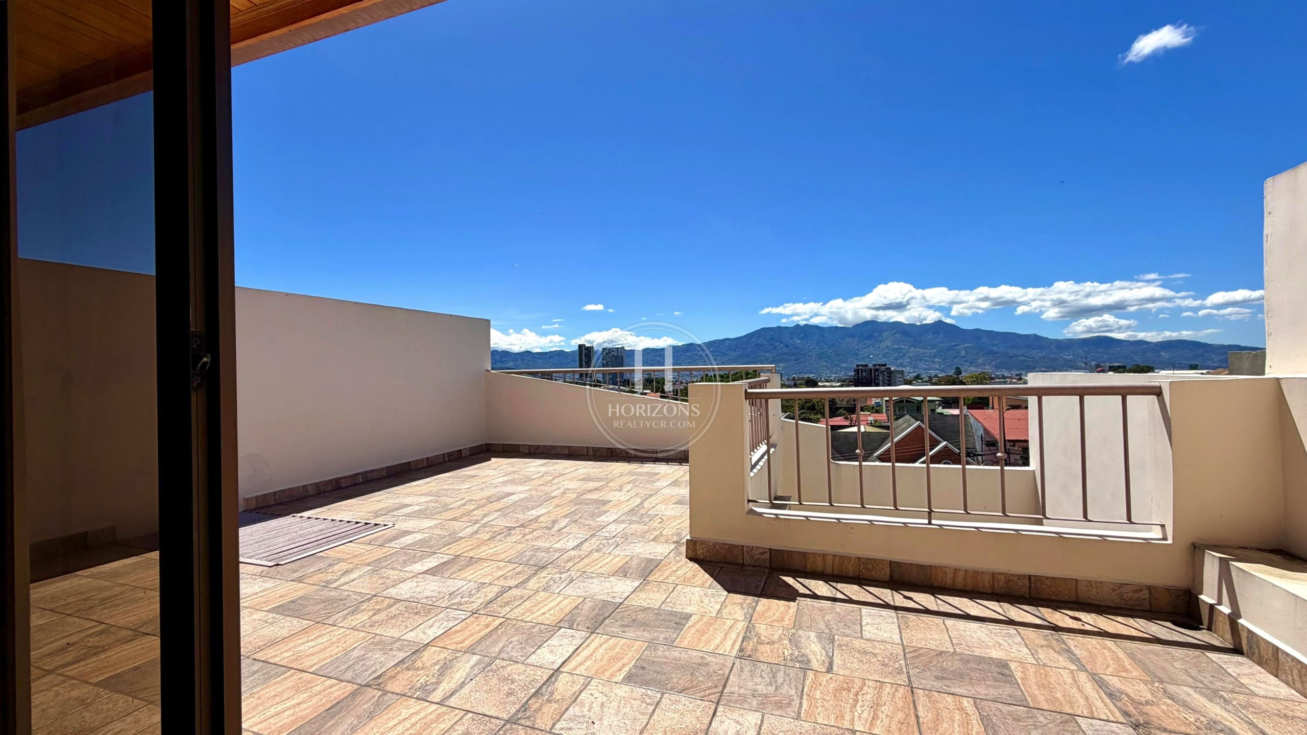 Se Vende Casa en Condominio San Pedro Montes de Oca 4 Habitaciones y Vista a las Montañas noj1258jb