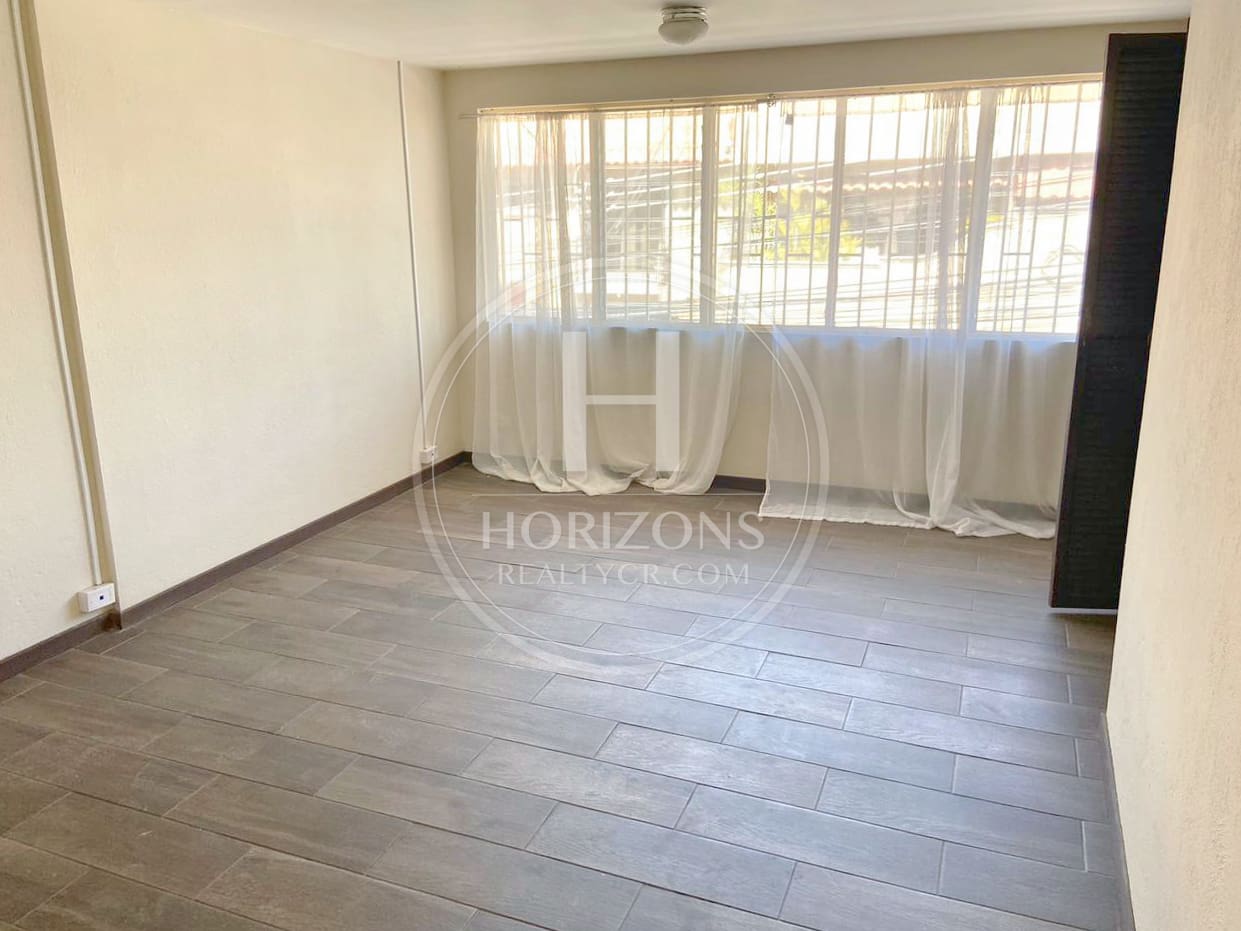 Se Alquila Casa Independiente en Rohrmoser 4 Habitaciones y Patio noj1256jb