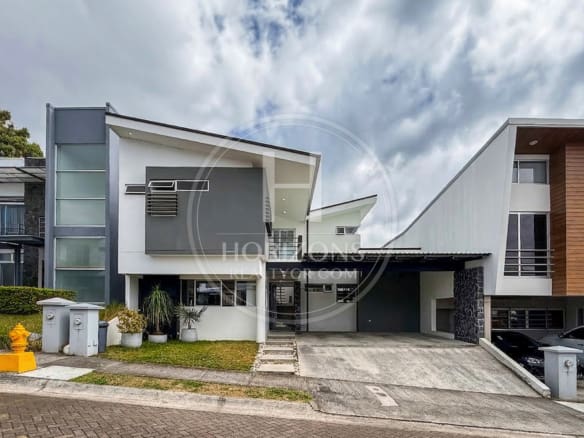 Se Vende Casa Con Patio En Condominio Génesis En Sabanilla 2 Habitaciones Y Oficina Noj1255Jb