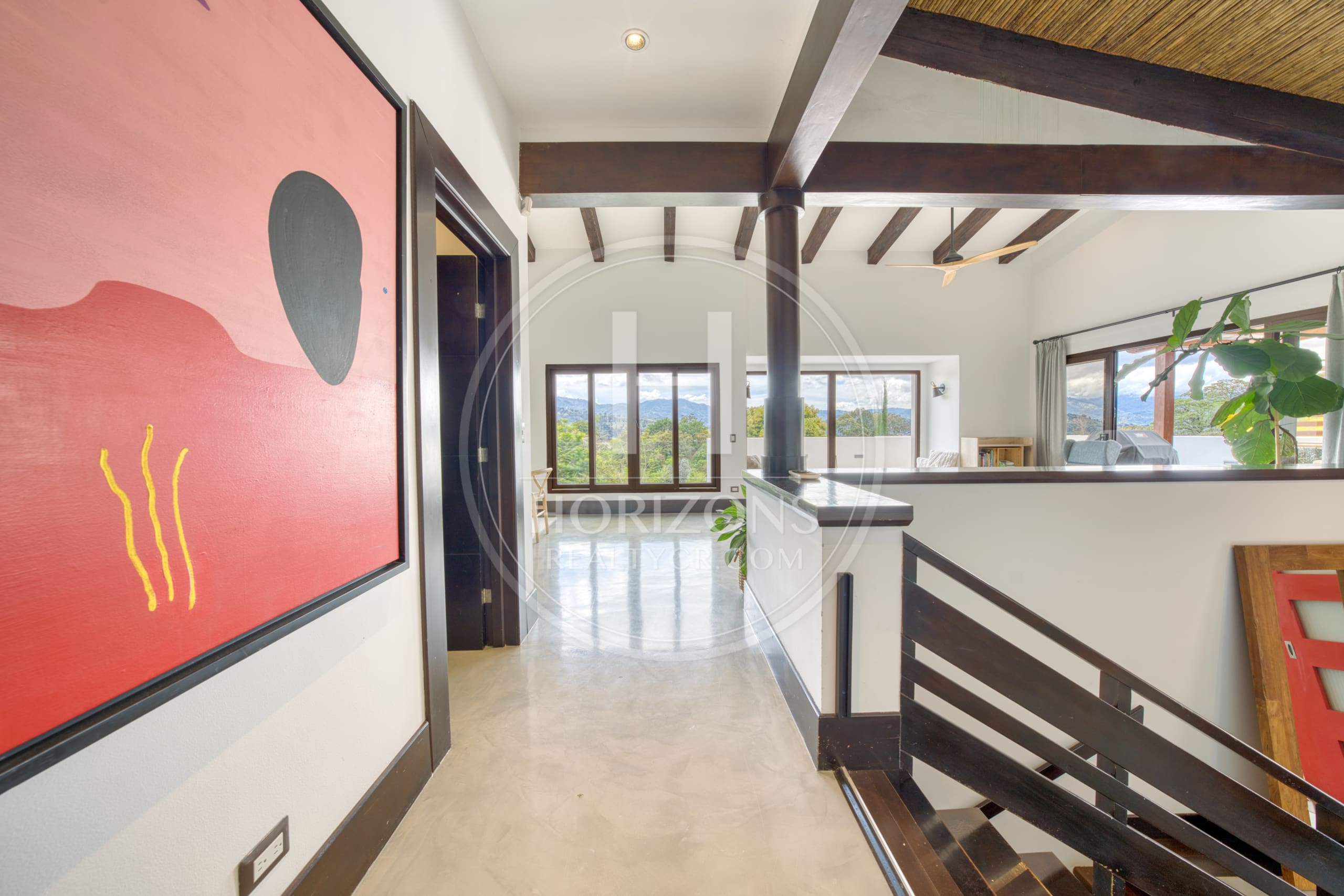 Casa de Lujo en Venta en Condominio Hacienda Gregal en Curridabat Amplios Jardines y Piscina  noj1250ij