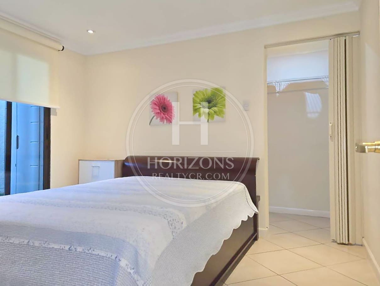 Casa en Venta en Condominio La Floresta en Concepción de Tres Ríos con Jardín y 4 Habitaciones noj1257sb