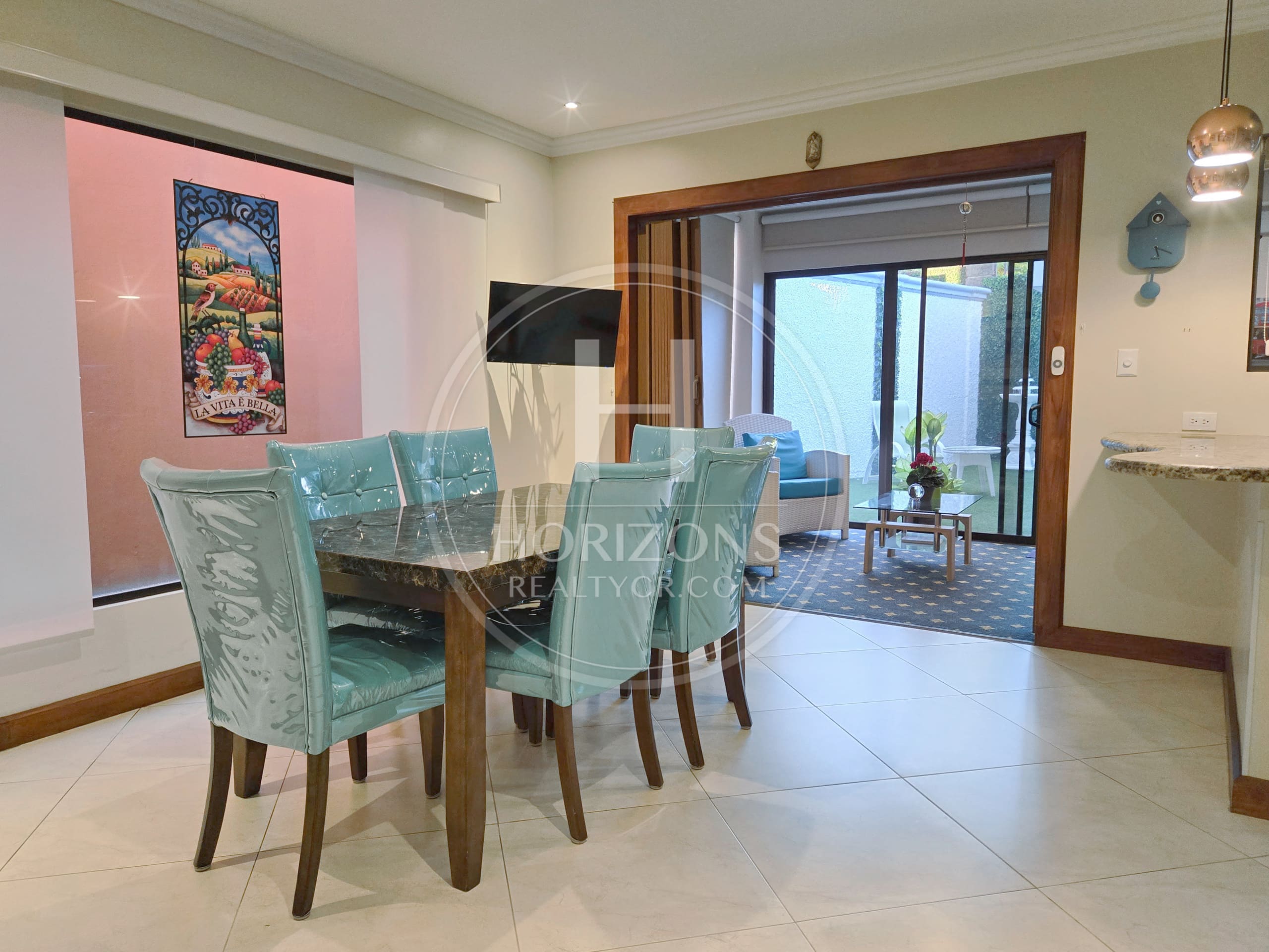 Casa en Venta en Condominio La Floresta en Concepción de Tres Ríos con Jardín y 4 Habitaciones noj1257sb