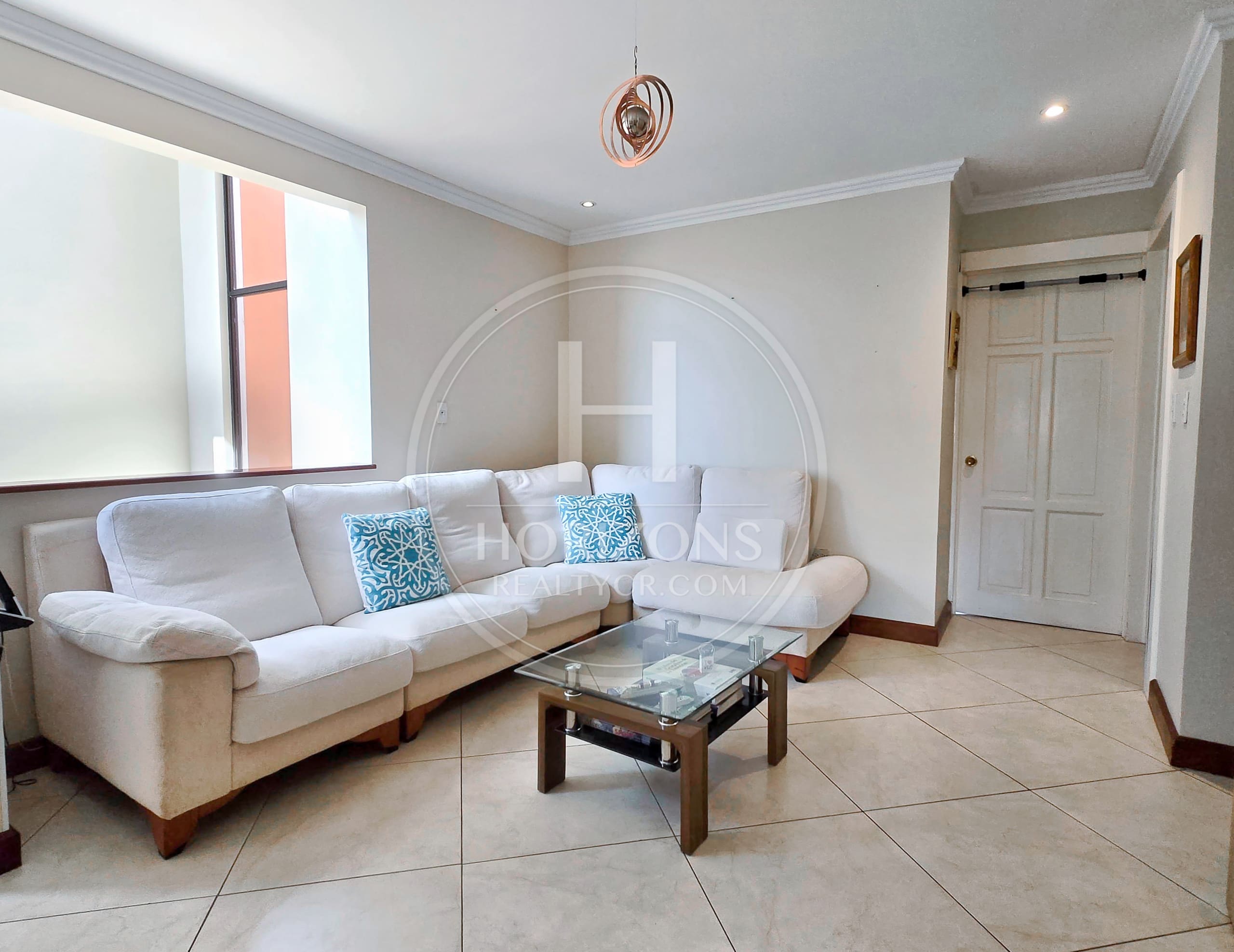 Casa en Venta en Condominio La Floresta en Concepción de Tres Ríos con Jardín y 4 Habitaciones noj1257sb
