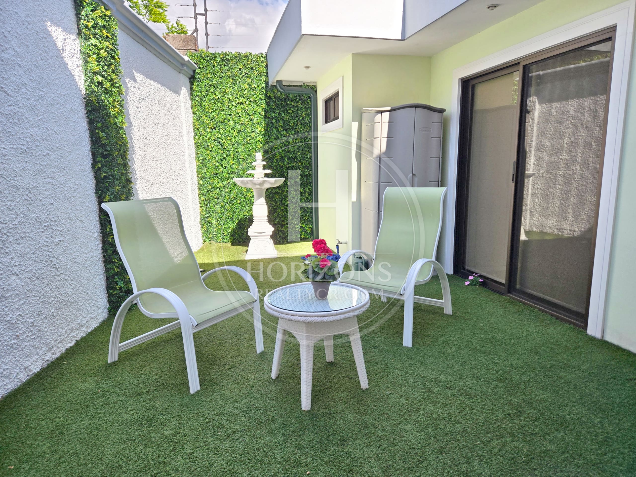Casa en Venta en Condominio La Floresta en Concepción de Tres Ríos con Jardín y 4 Habitaciones noj1257sb