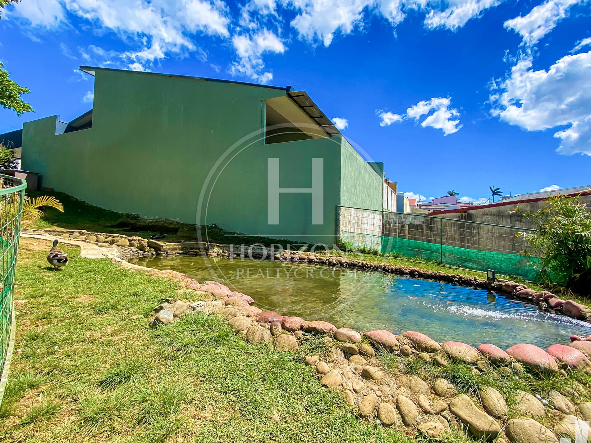 Casa de Una Planta en Venta Condominio Lomas de Montes de Oca 3 Habitaciones y Estudio noj1265dm