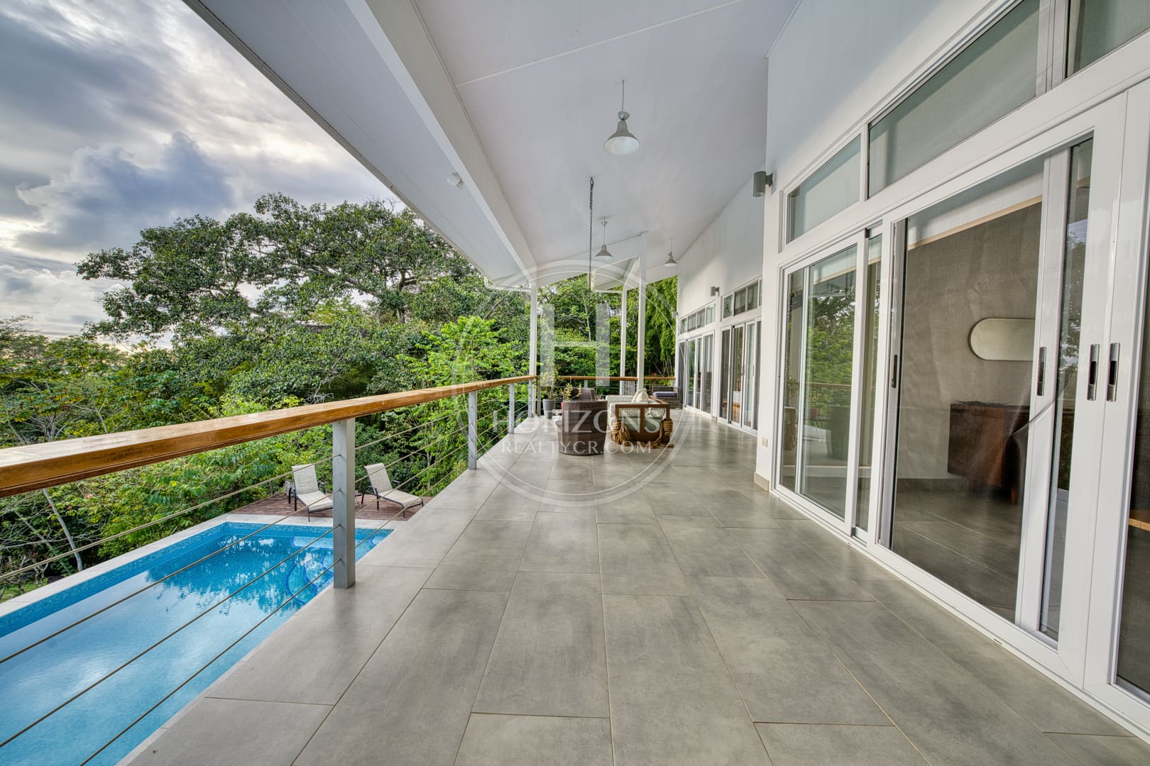 Casa en Escaleras Bahía Ballena Dominicalito Piscina Infinita y Vistas Panorámicas nja1376jb